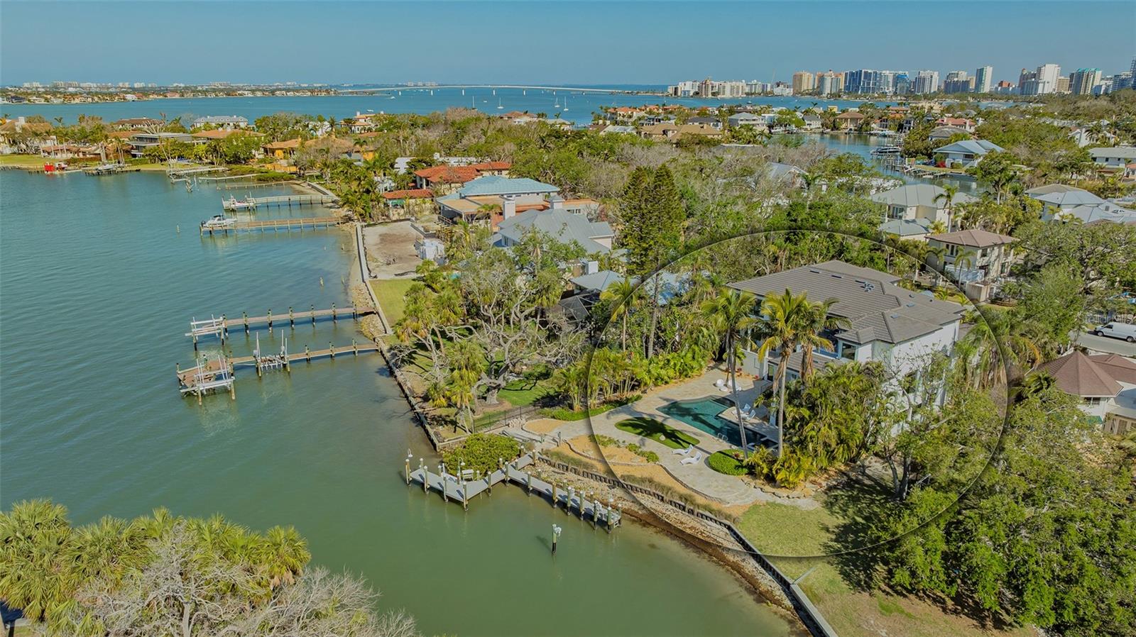 1540 HILLVIEW Dr SARASOTA, FL 34239