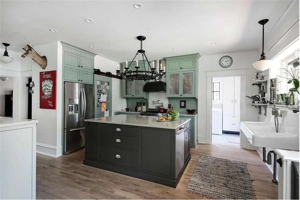 515 Lk Ave ORLANDO, FL 32801