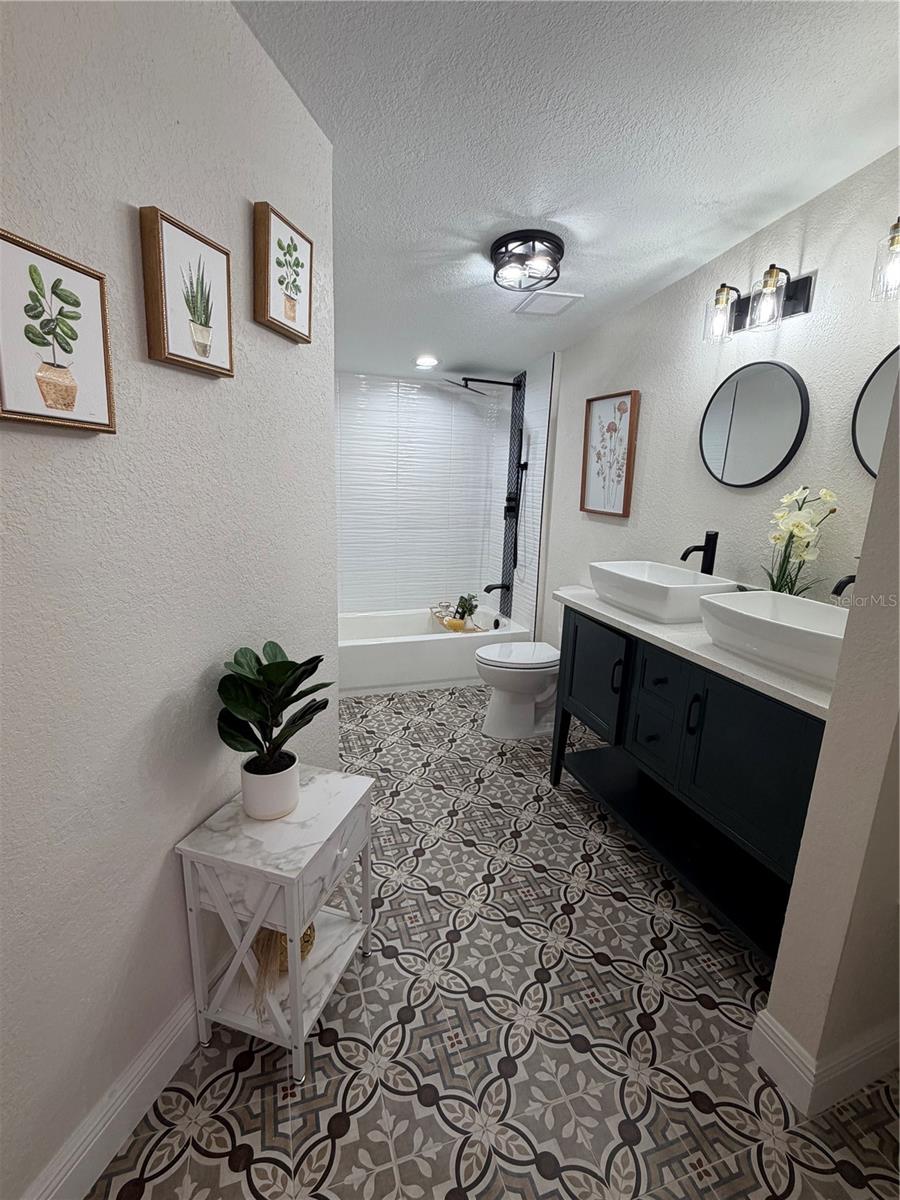 3503 N 11TH St TAMPA, FL 33605