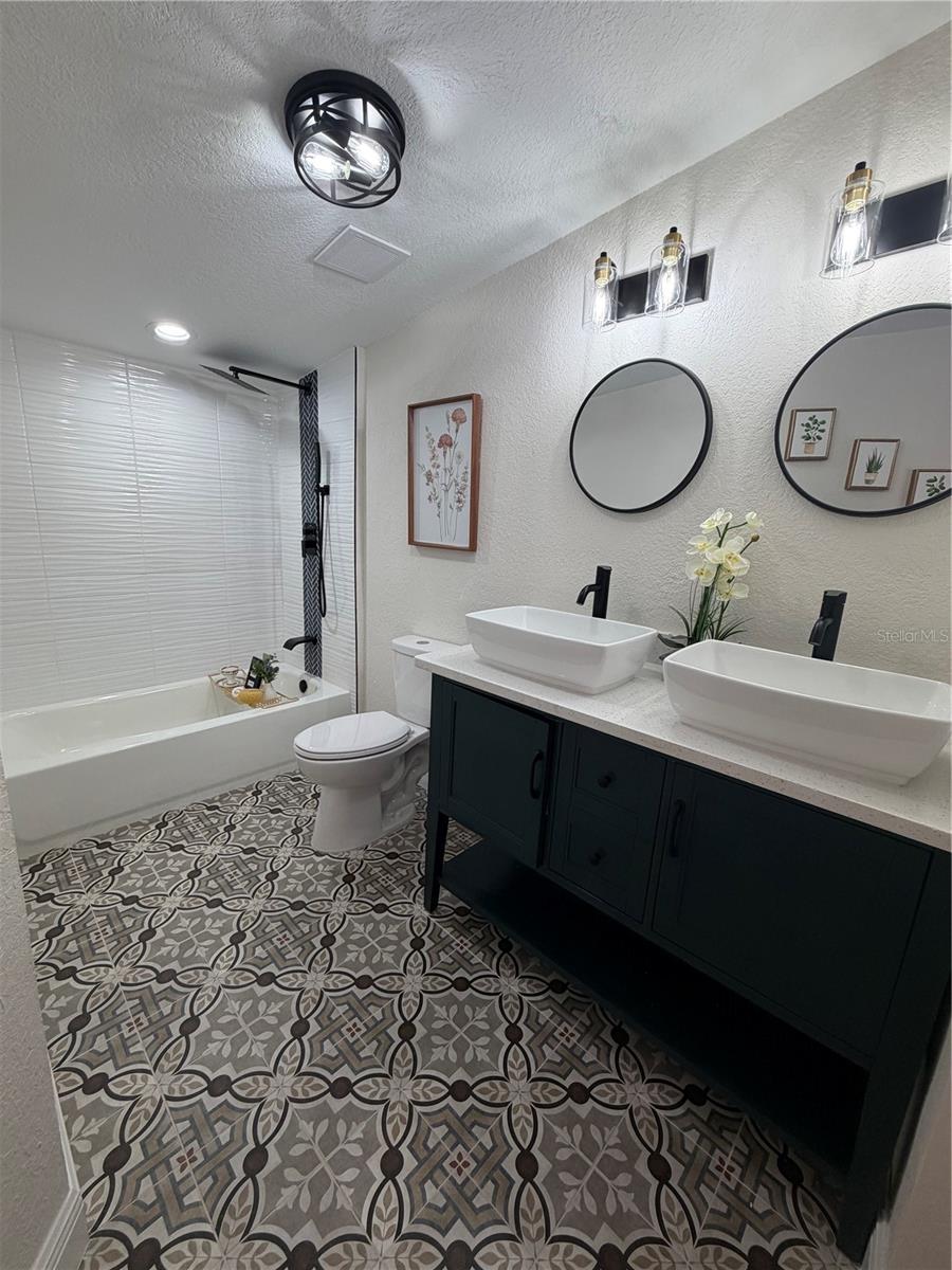 3503 N 11TH St TAMPA, FL 33605