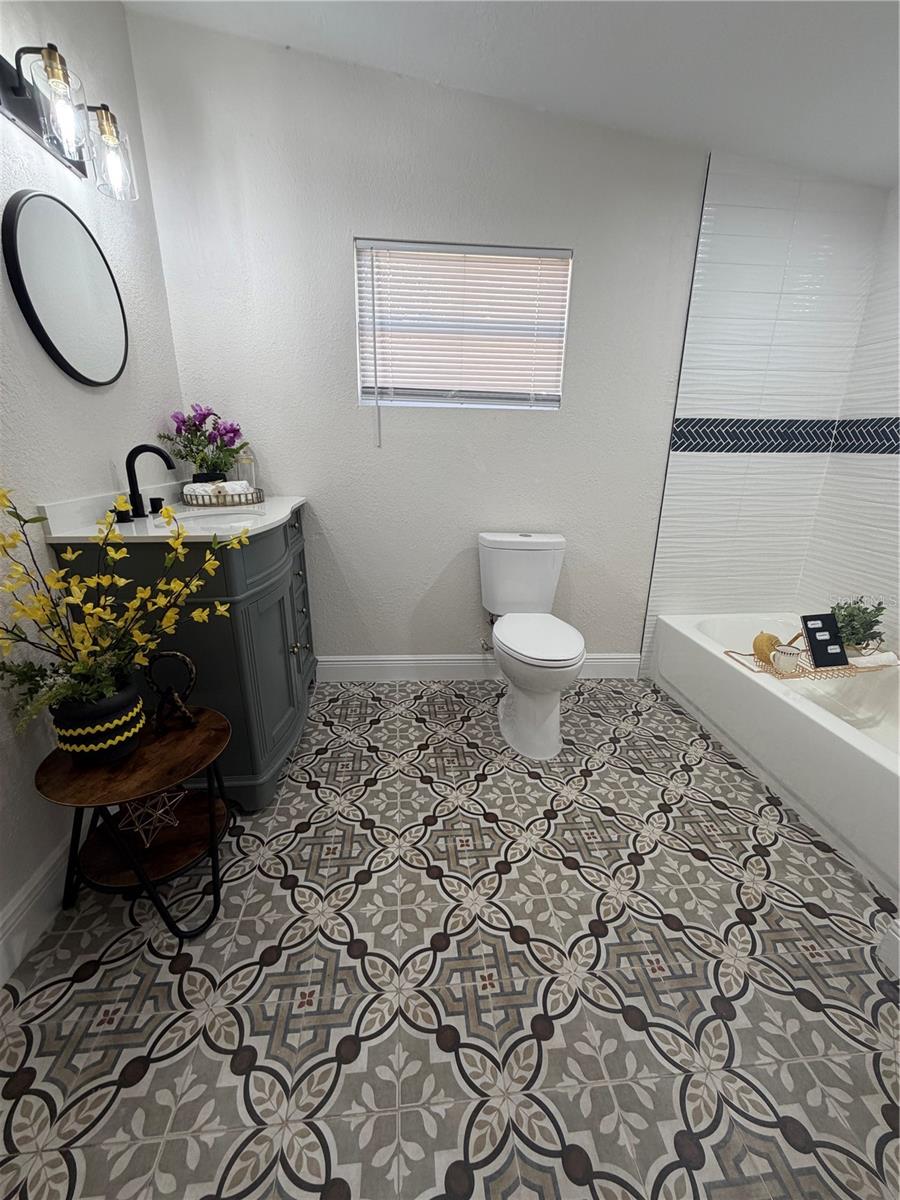 3503 N 11TH St TAMPA, FL 33605