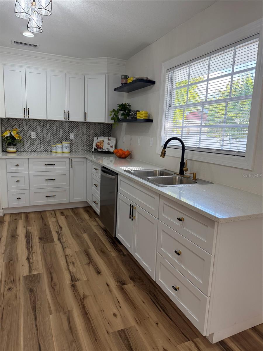 3503 N 11TH St TAMPA, FL 33605