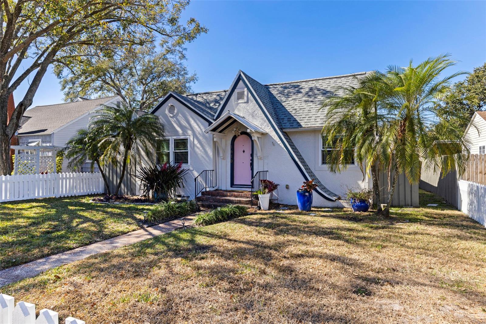 1610 14TH St ST PETERSBURG, FL 33704