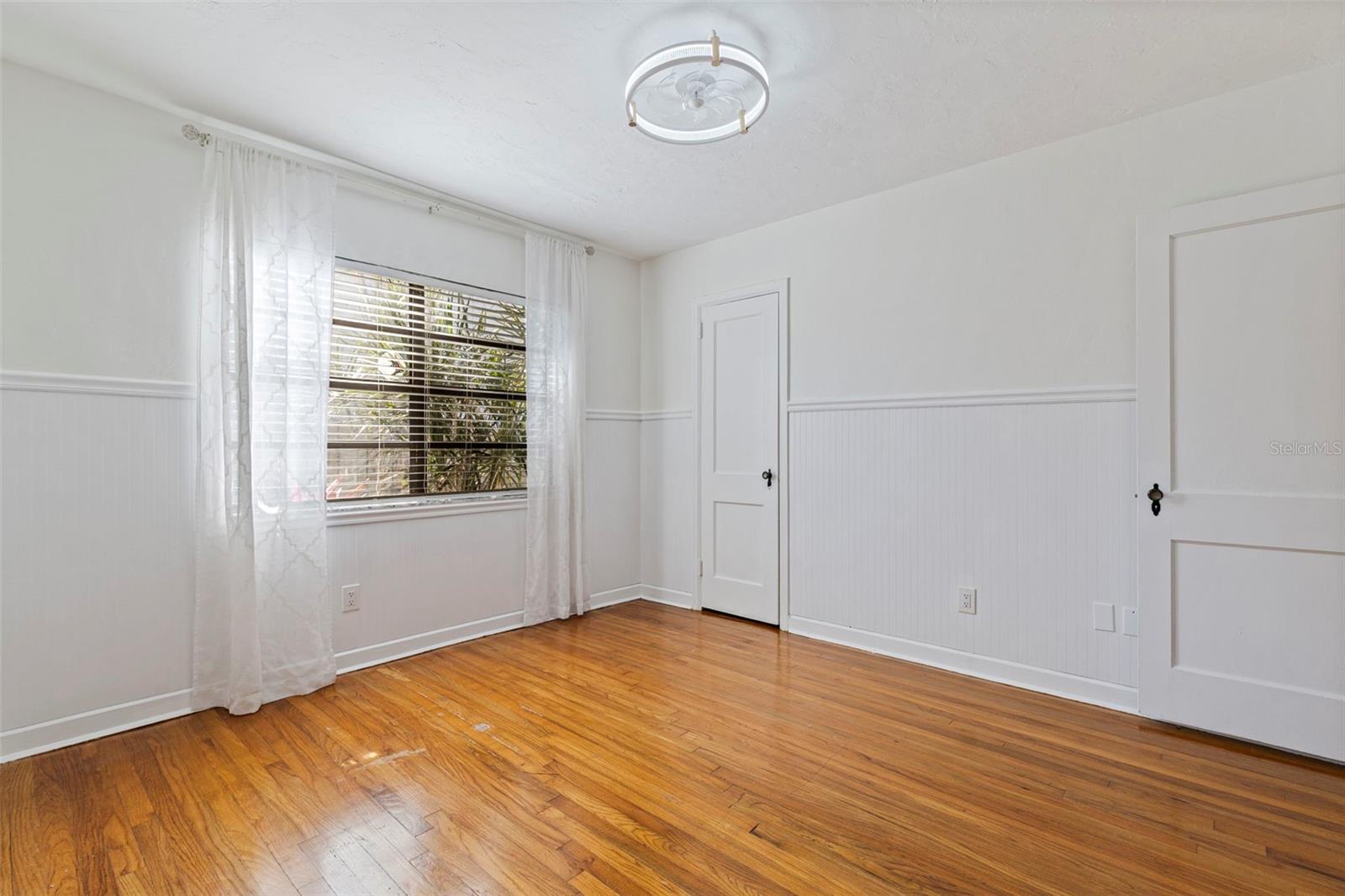 1610 14TH St ST PETERSBURG, FL 33704