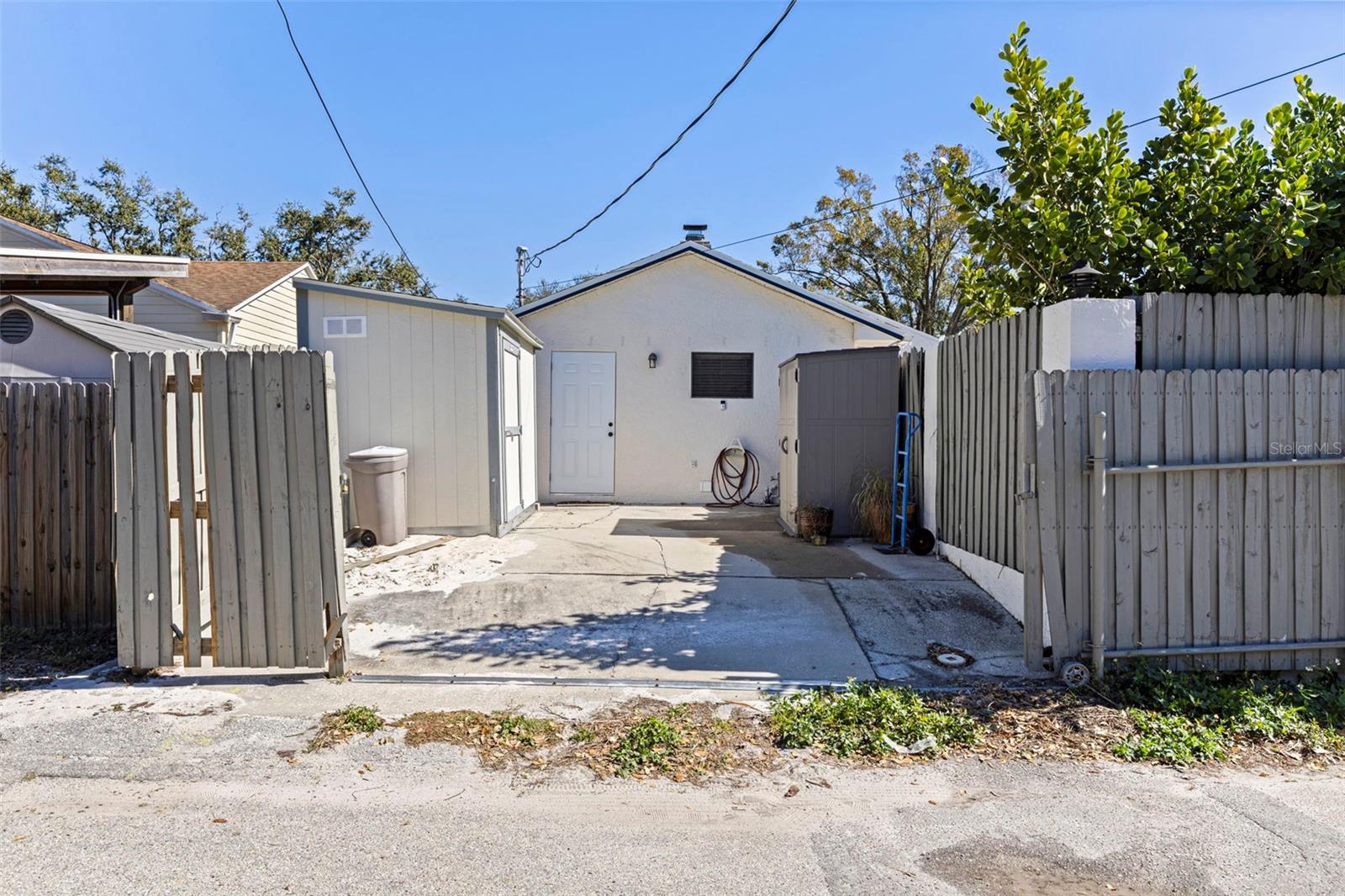 1610 14TH St ST PETERSBURG, FL 33704