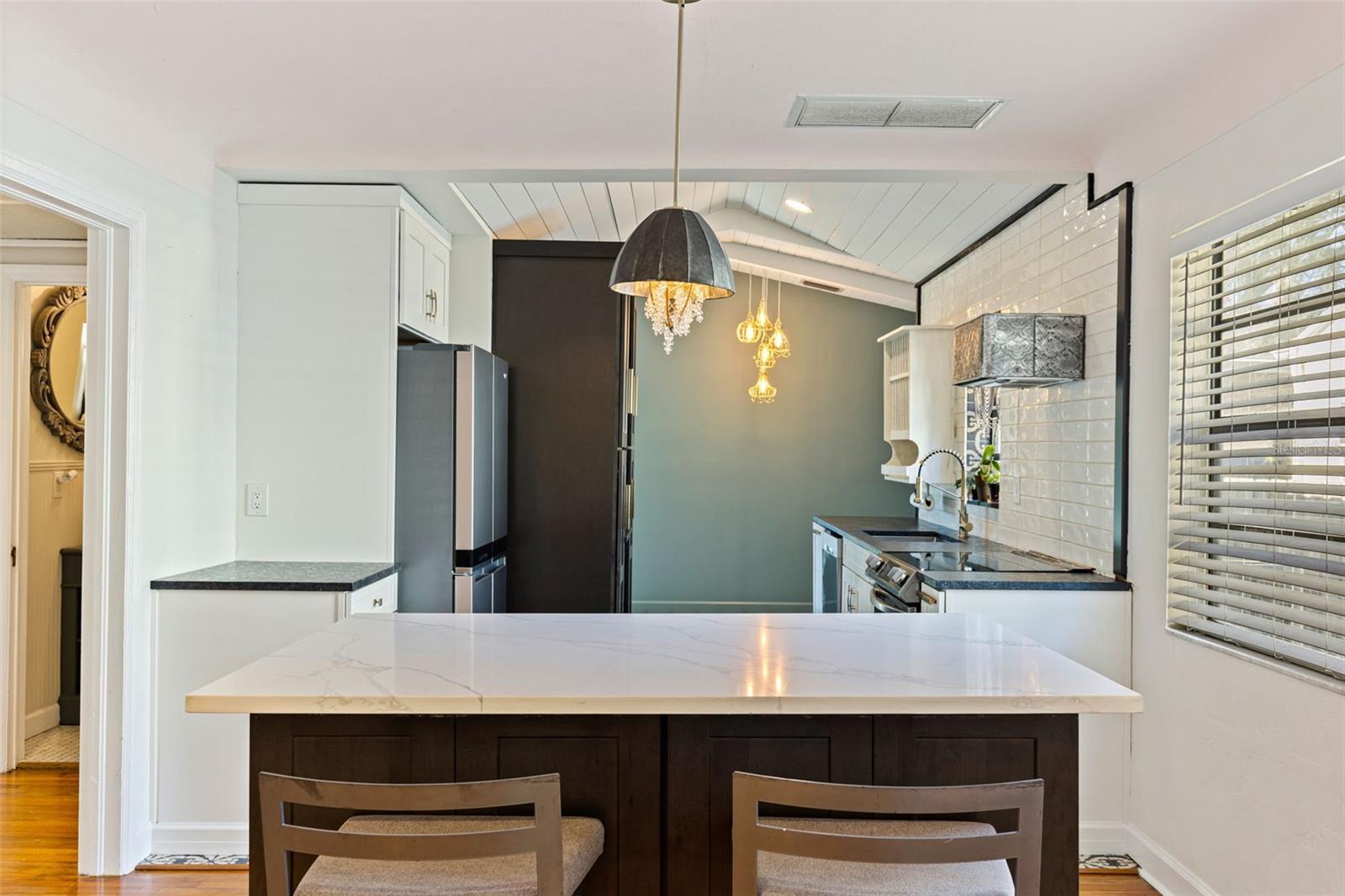 1610 14TH St ST PETERSBURG, FL 33704