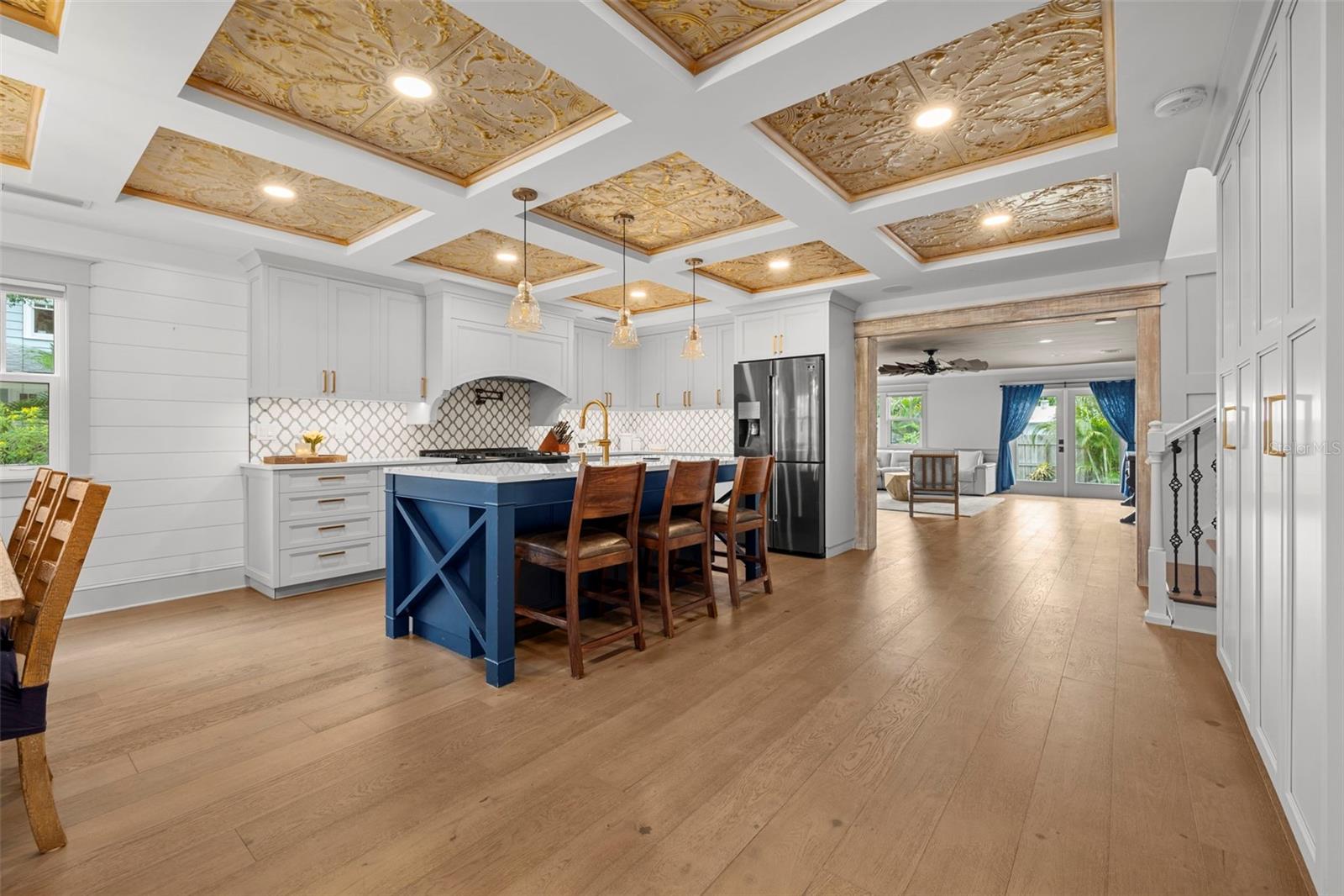 2420 14TH St ST PETERSBURG, FL 33704