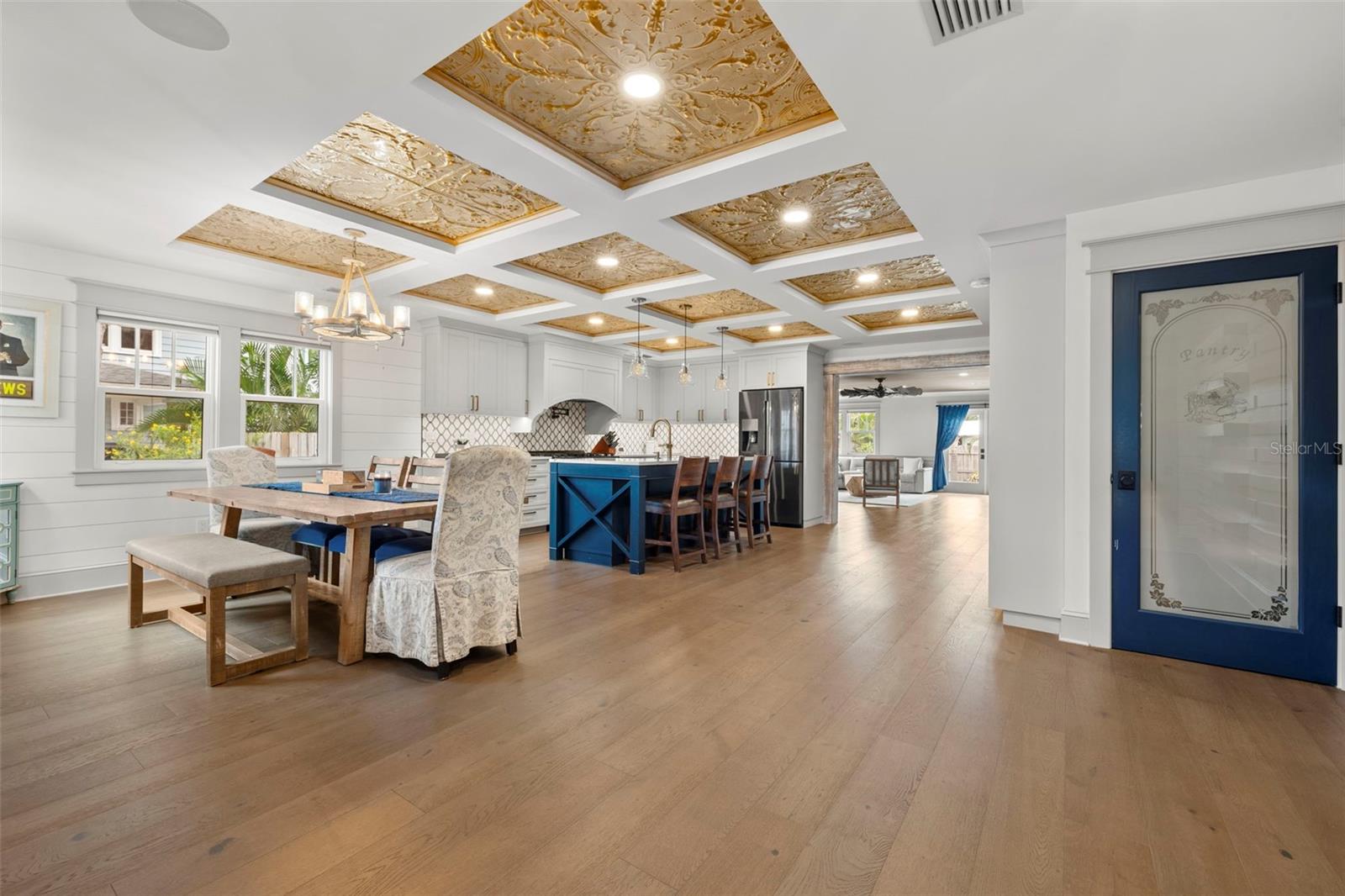 2420 14TH St ST PETERSBURG, FL 33704