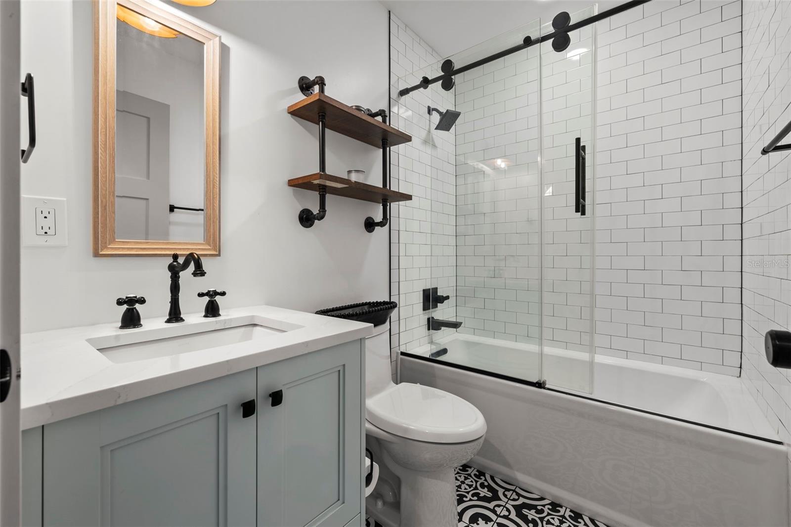 2420 14TH St ST PETERSBURG, FL 33704