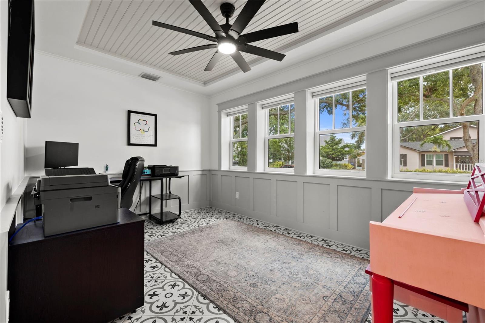 2420 14TH St ST PETERSBURG, FL 33704