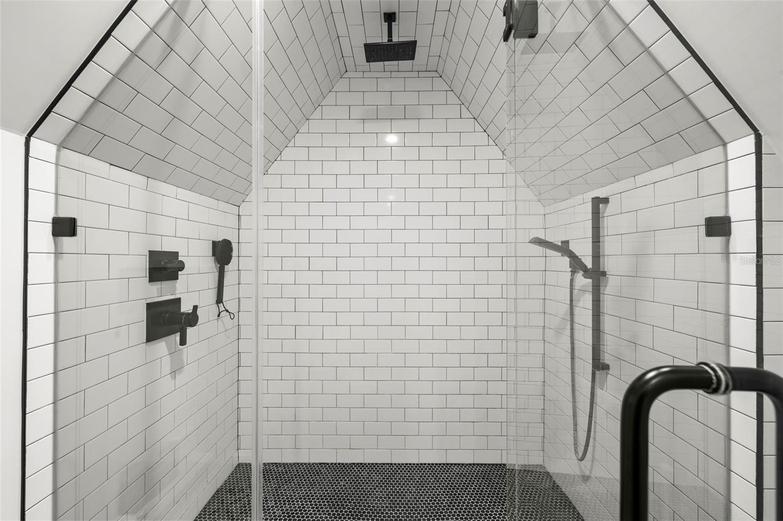 2420 14TH St ST PETERSBURG, FL 33704