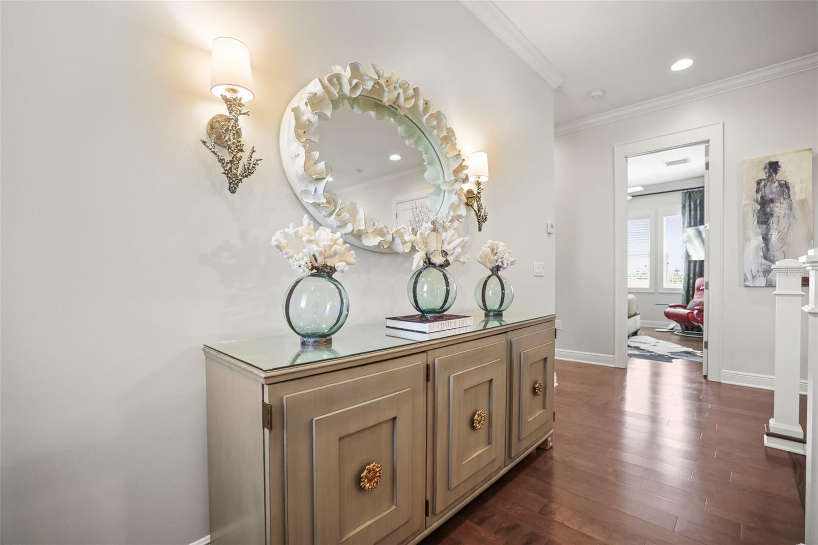 19 BAYFRONT Ct ST PETERSBURG, FL 33711
