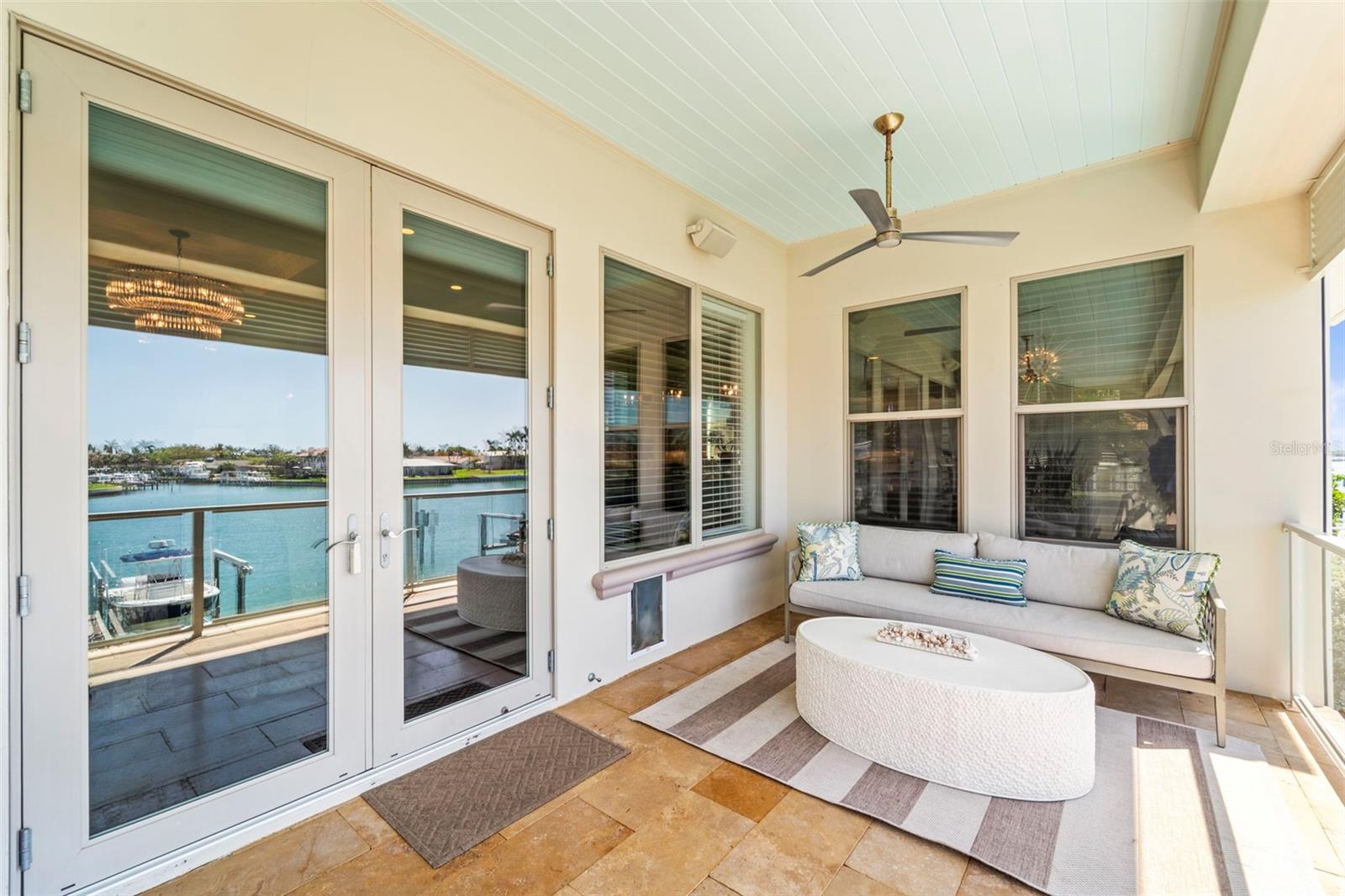 19 BAYFRONT Ct ST PETERSBURG, FL 33711