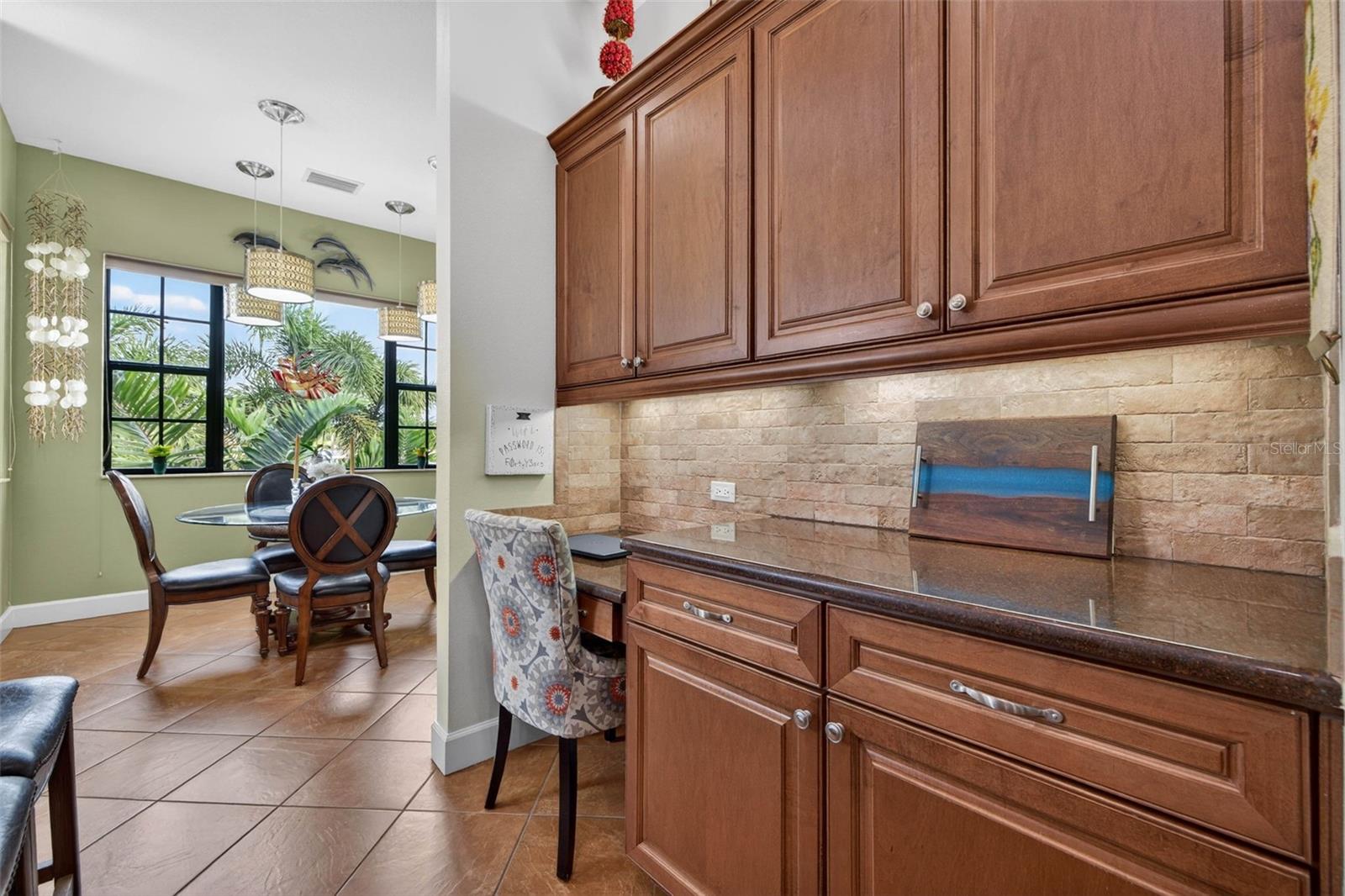 4401 38TH St ST PETERSBURG, FL 33711