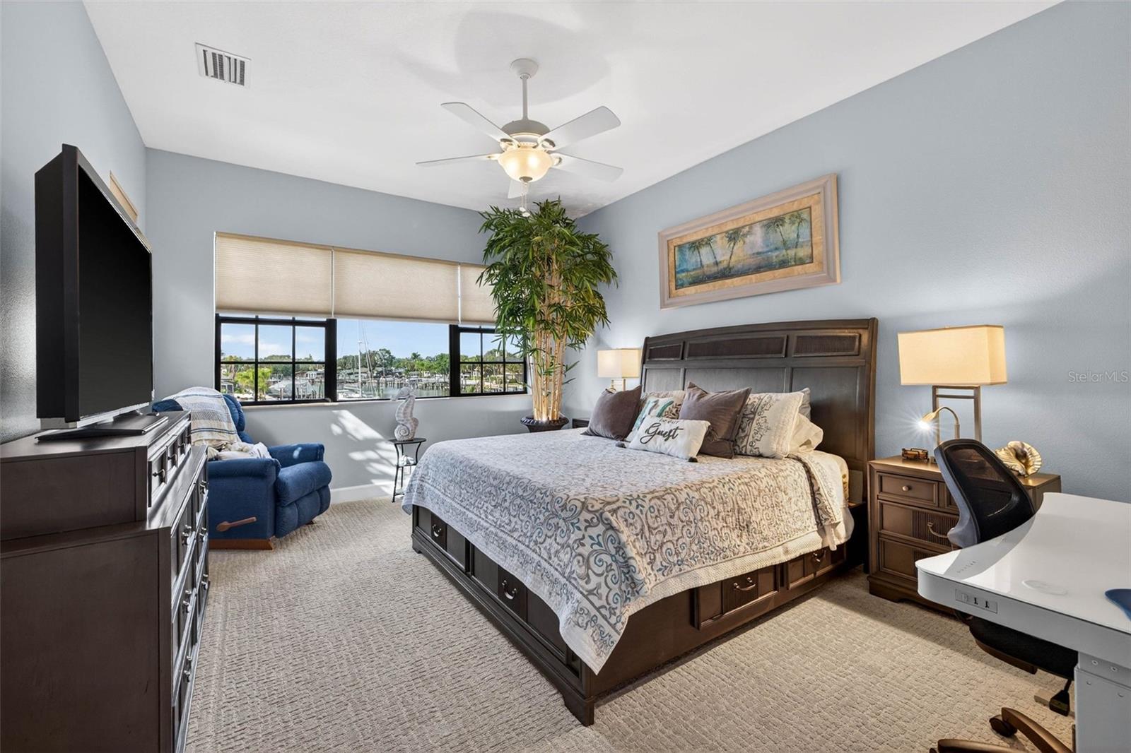 4401 38TH St ST PETERSBURG, FL 33711