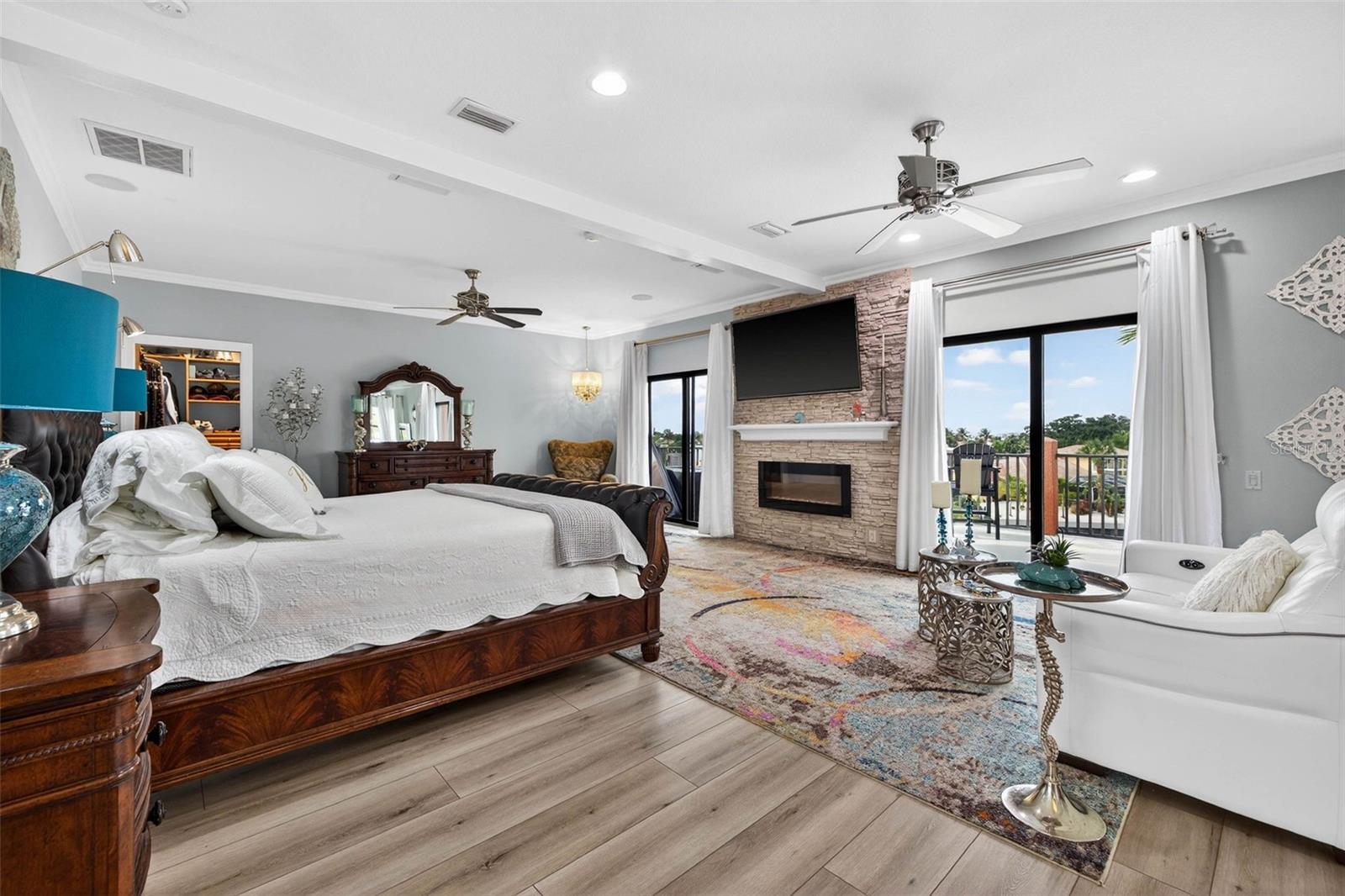 4401 38TH St ST PETERSBURG, FL 33711