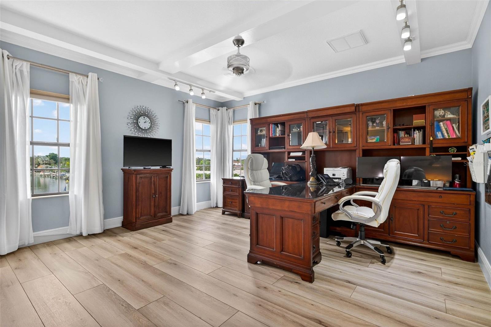 4401 38TH St ST PETERSBURG, FL 33711