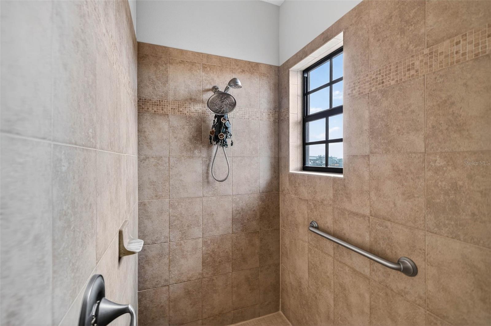 4401 38TH St ST PETERSBURG, FL 33711