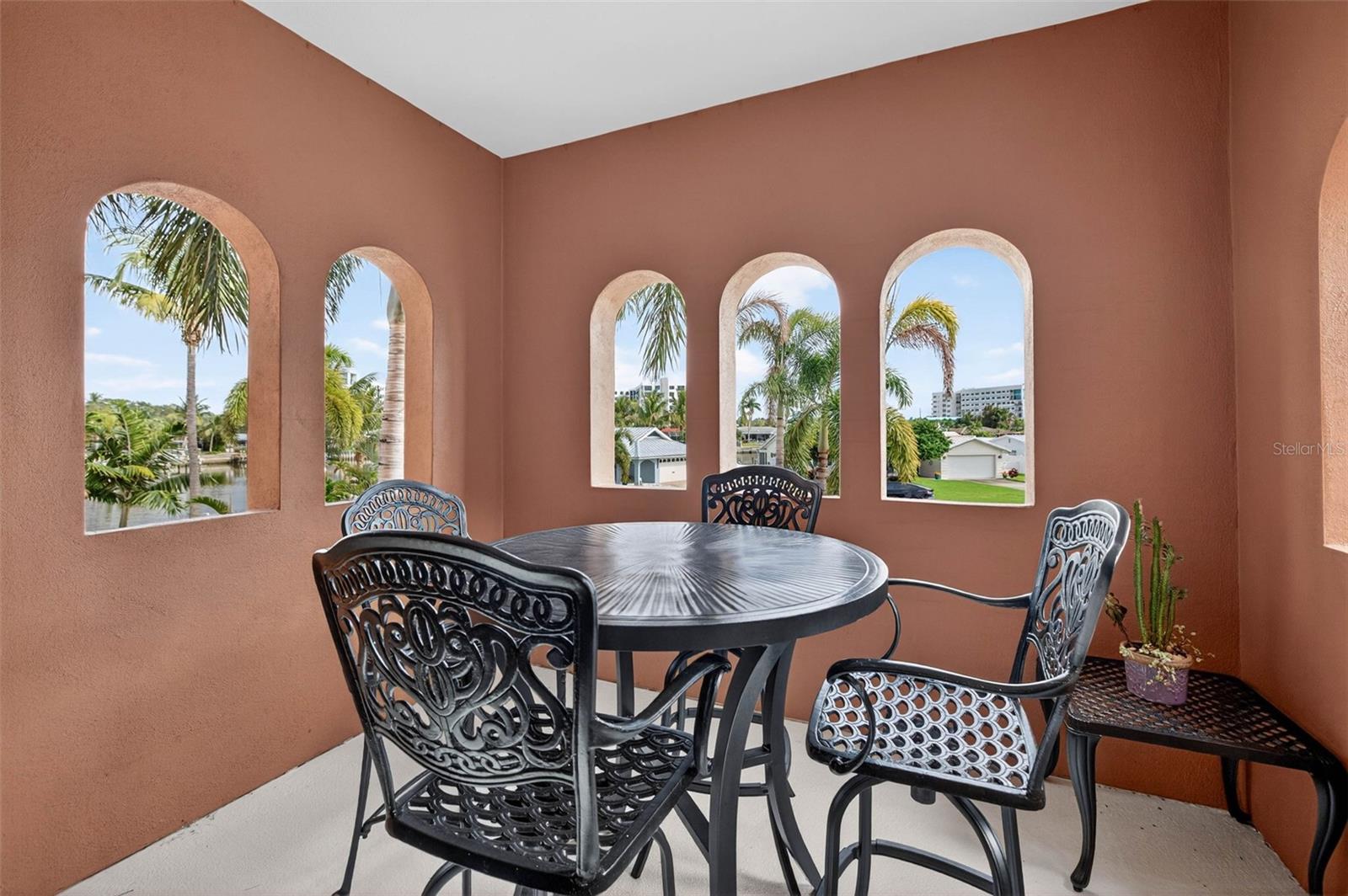 4401 38TH St ST PETERSBURG, FL 33711