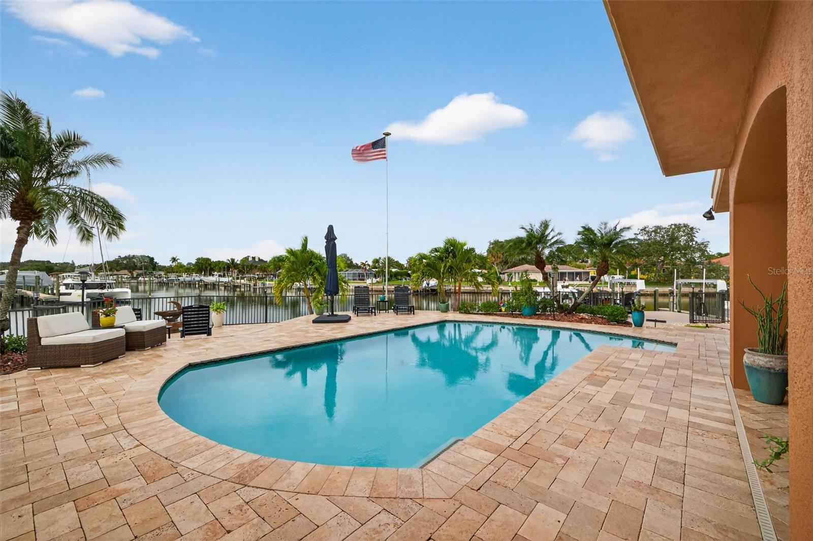 4401 38TH St ST PETERSBURG, FL 33711