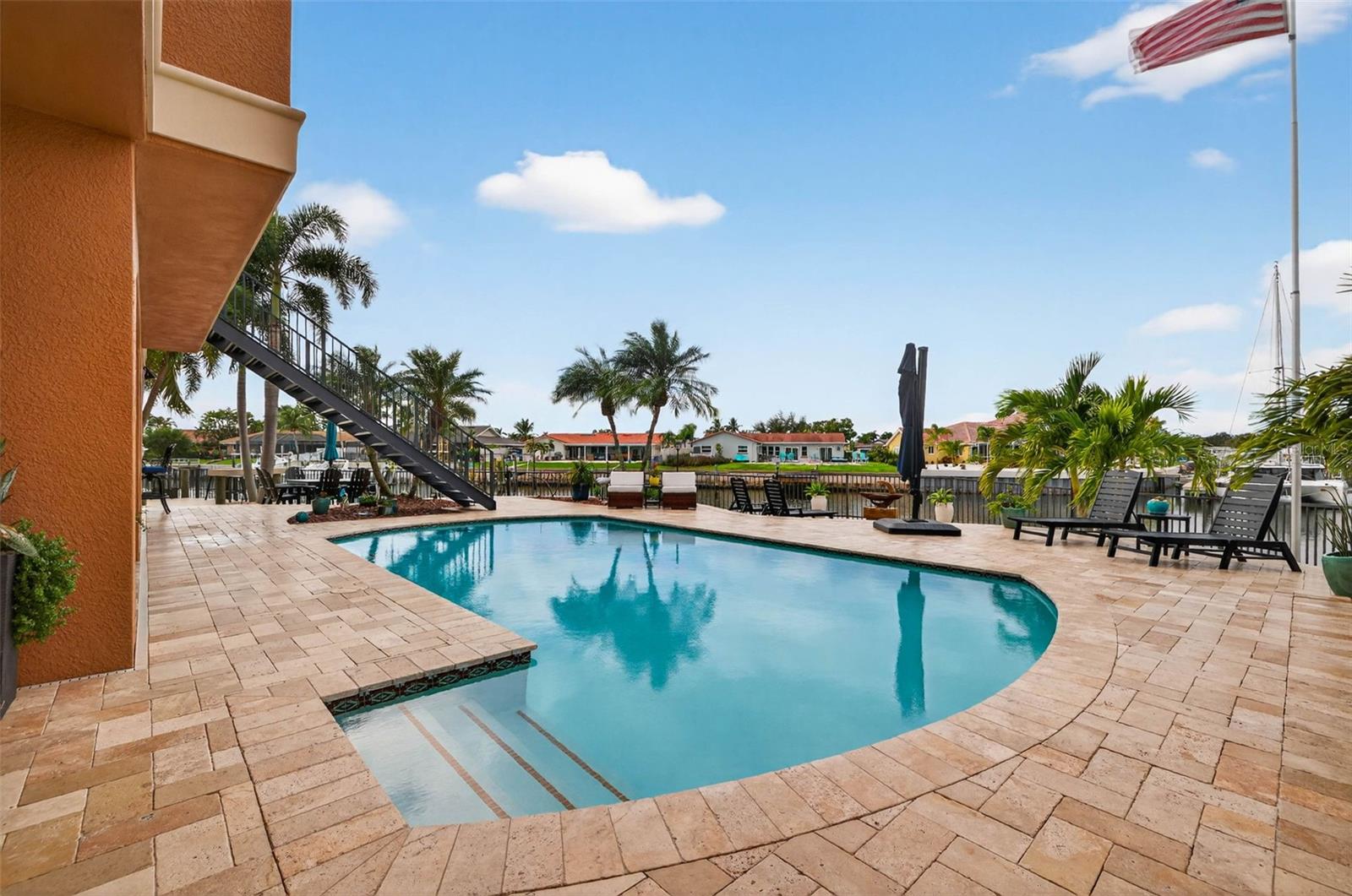 4401 38TH St ST PETERSBURG, FL 33711