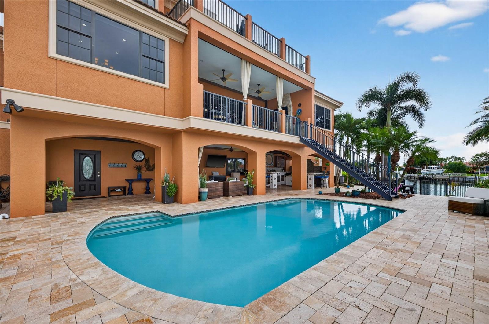 4401 38TH St ST PETERSBURG, FL 33711