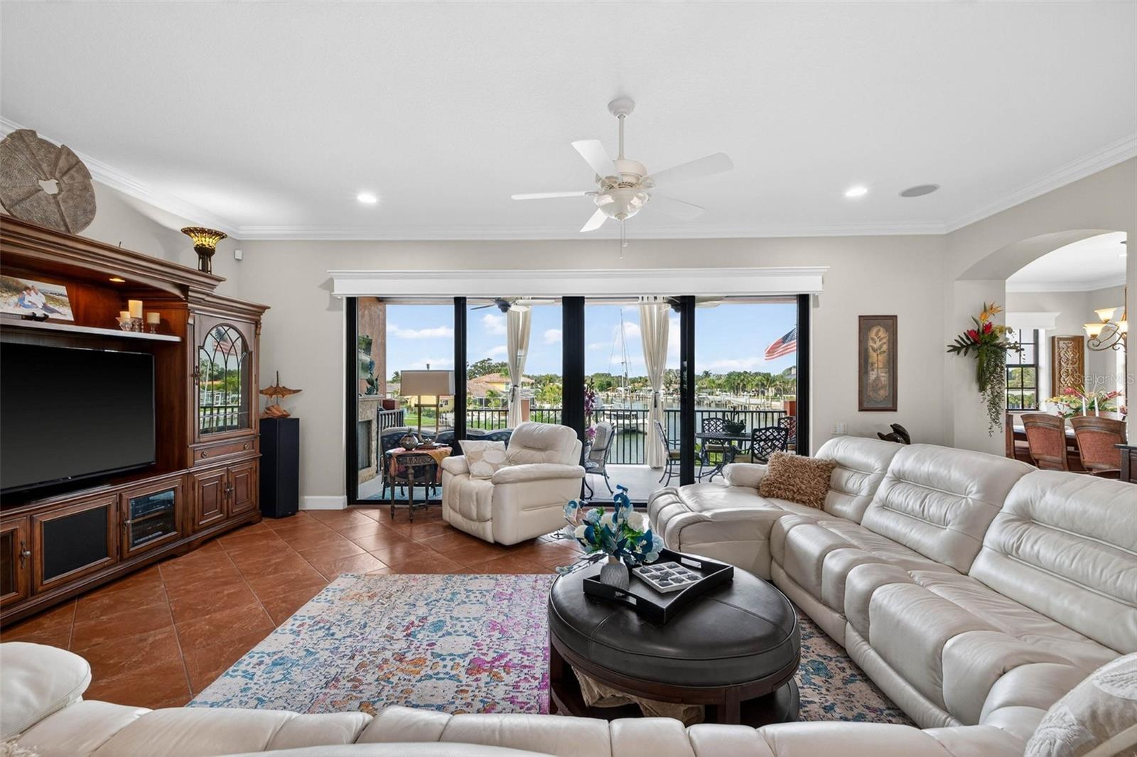 4401 38TH St ST PETERSBURG, FL 33711