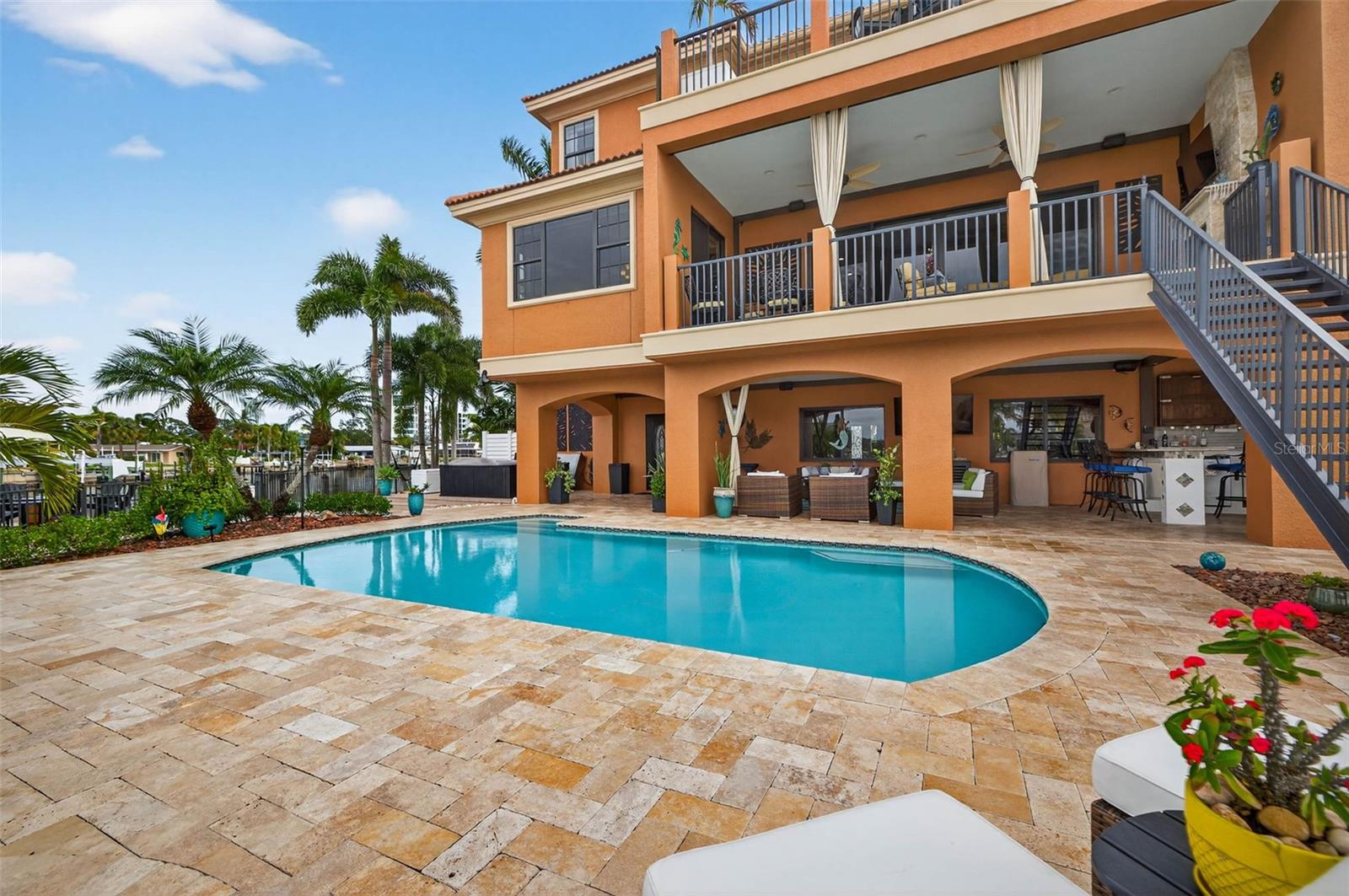 4401 38TH St ST PETERSBURG, FL 33711