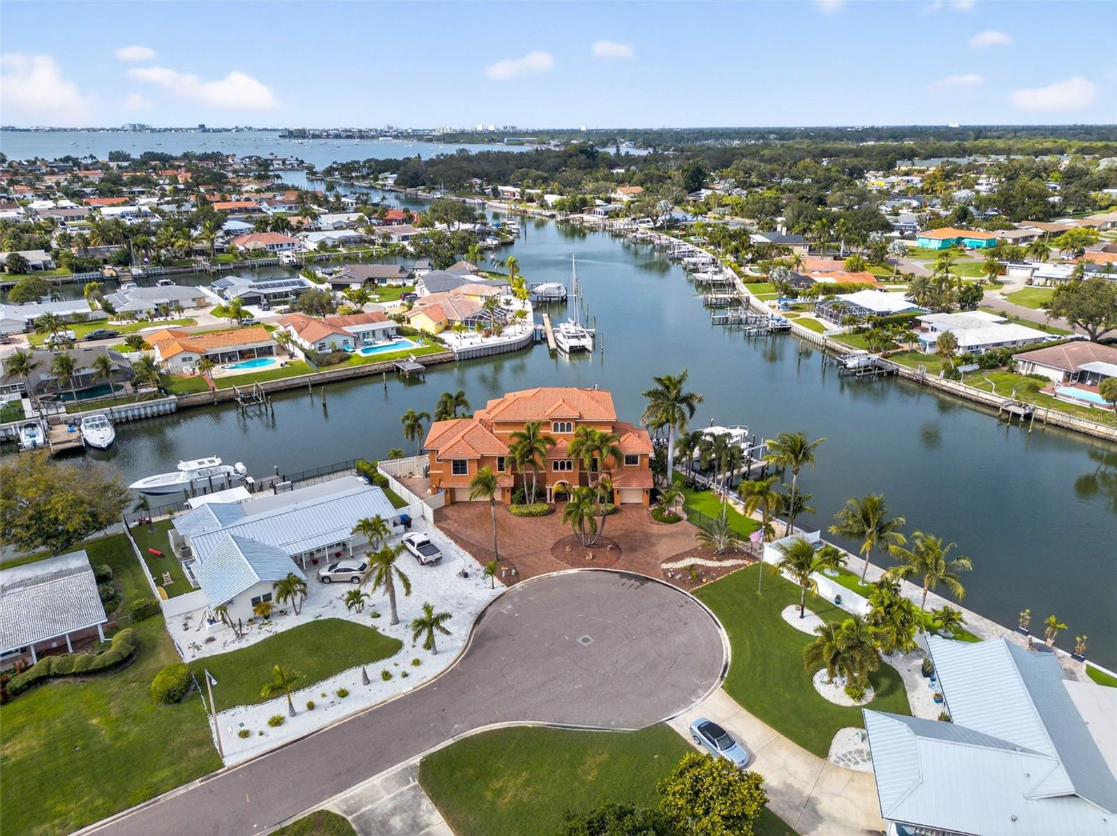 4401 38TH St ST PETERSBURG, FL 33711