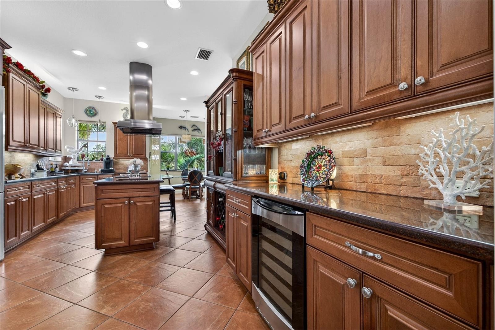 4401 38TH St ST PETERSBURG, FL 33711