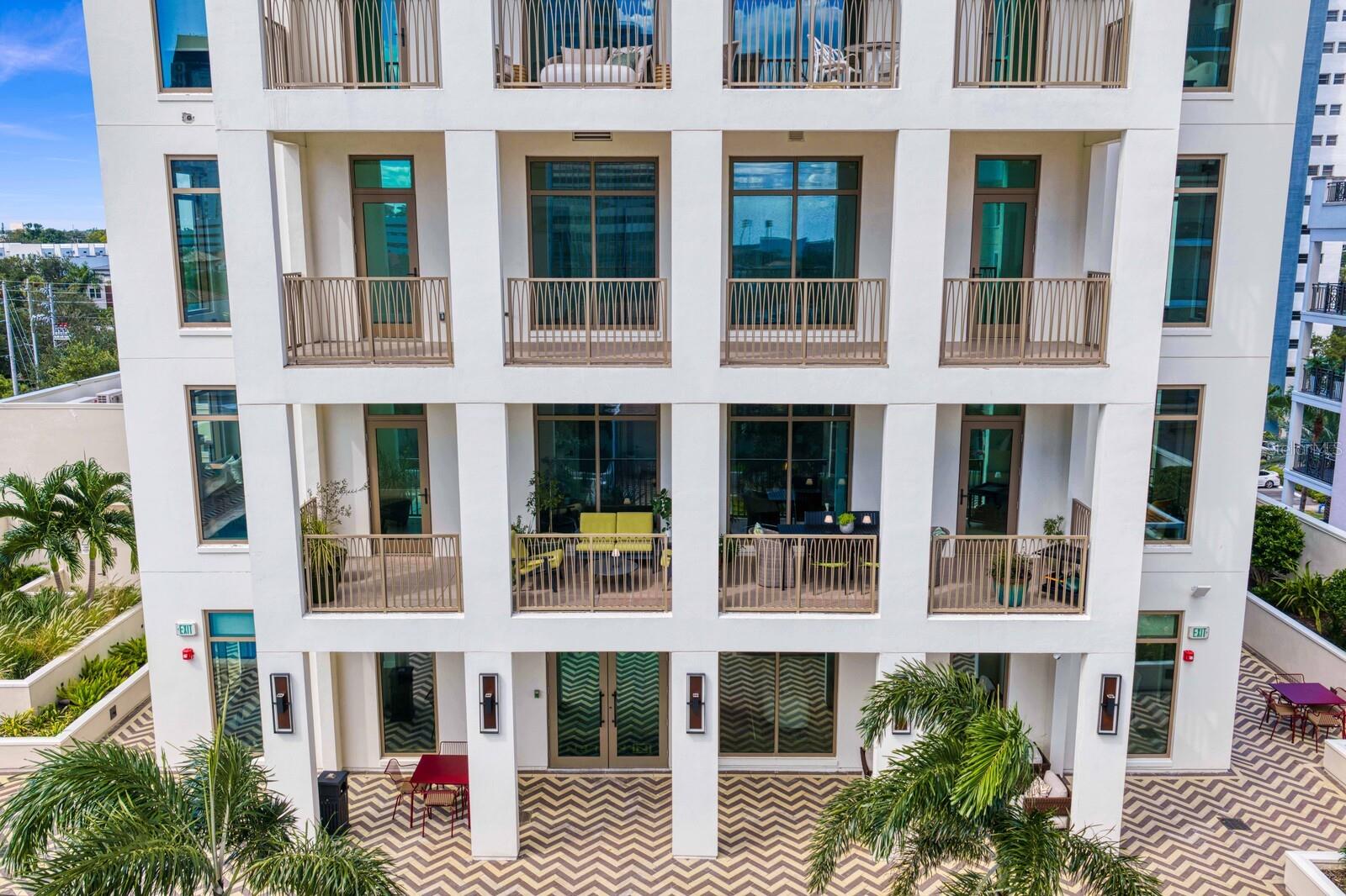 126 4TH Ave #502 ST PETERSBURG, FL 33701