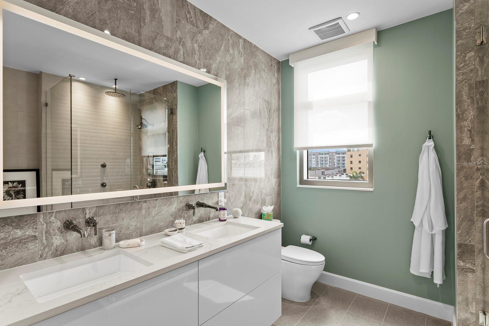 126 4TH Ave #502 ST PETERSBURG, FL 33701