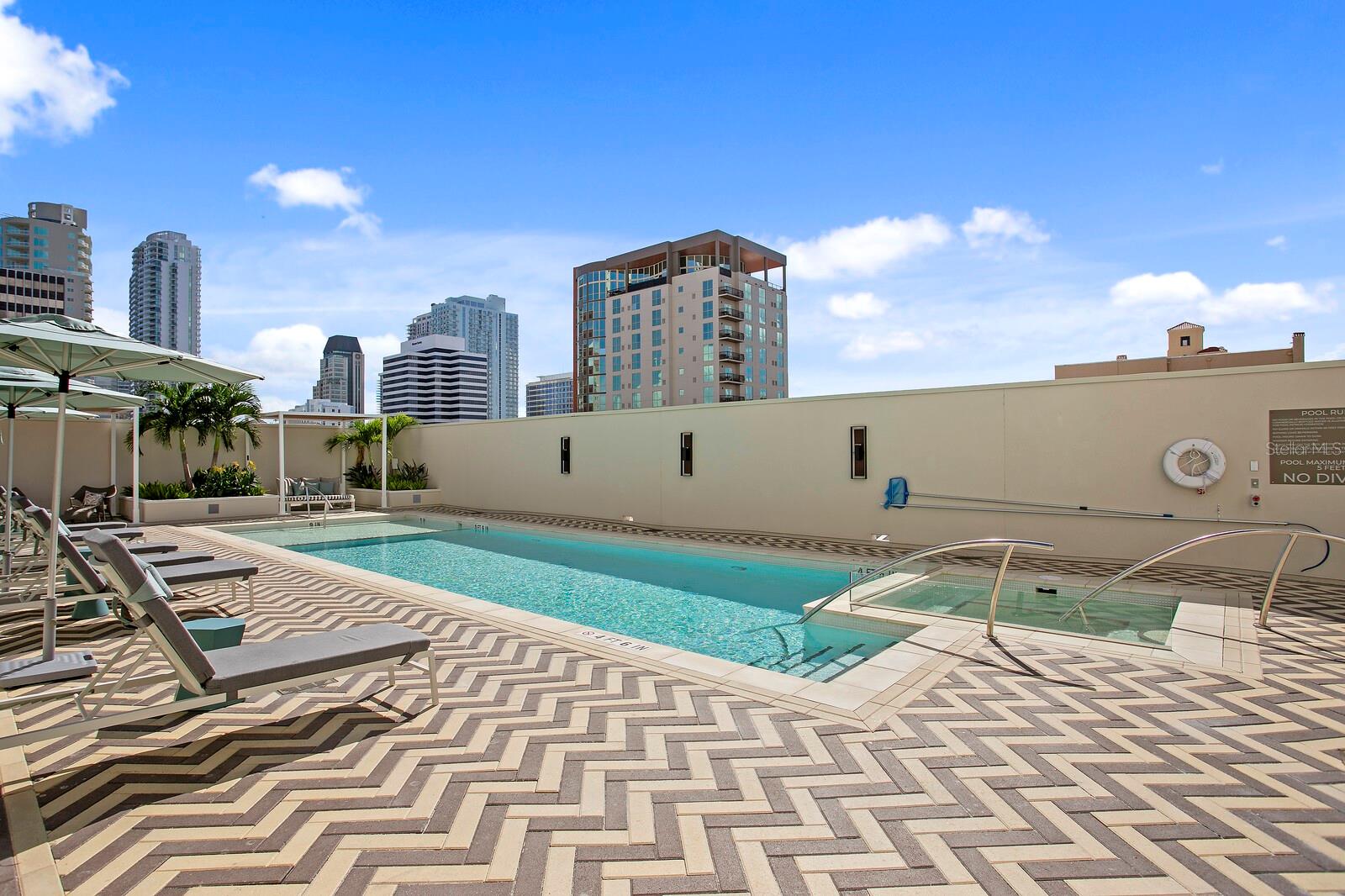 126 4TH Ave #502 ST PETERSBURG, FL 33701
