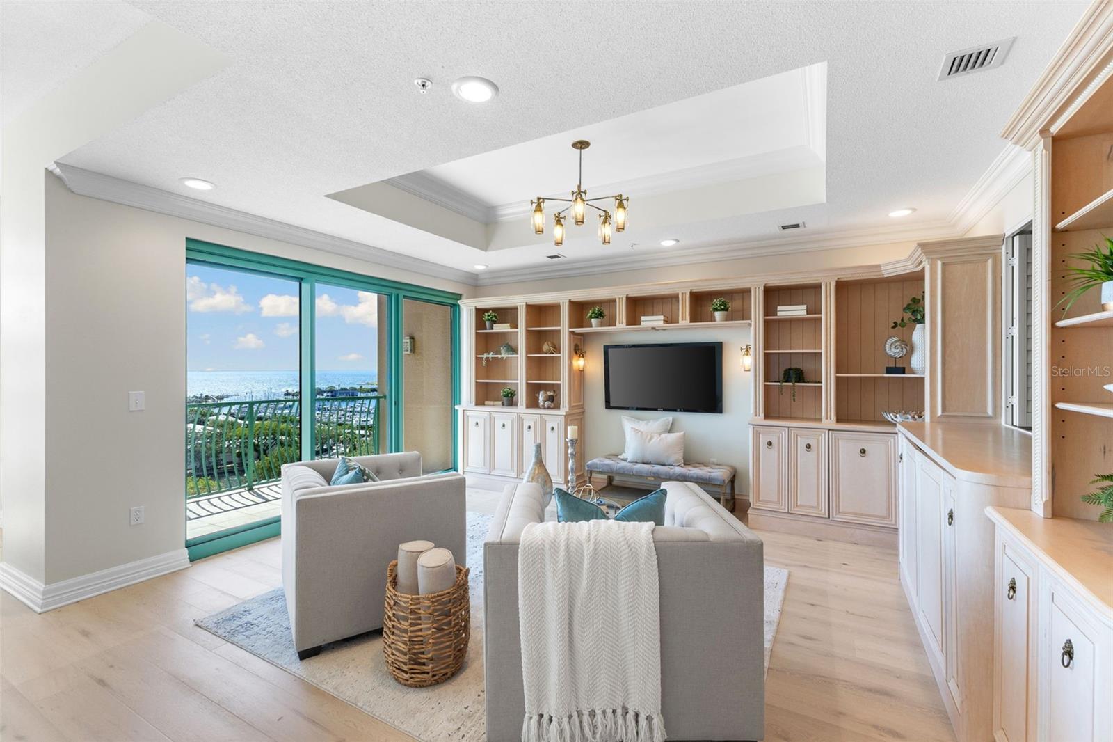288 Bch Dr #9B ST PETERSBURG, FL 33701