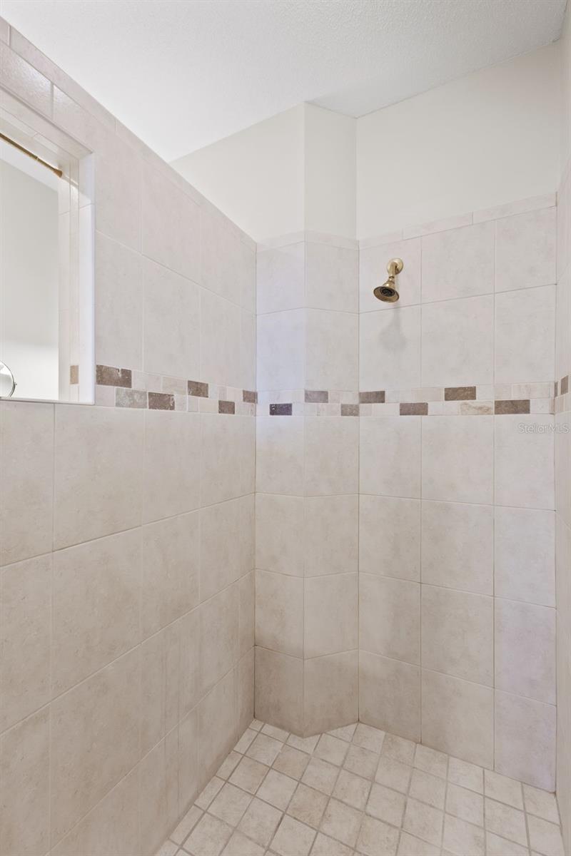 288 Bch Dr #9B ST PETERSBURG, FL 33701