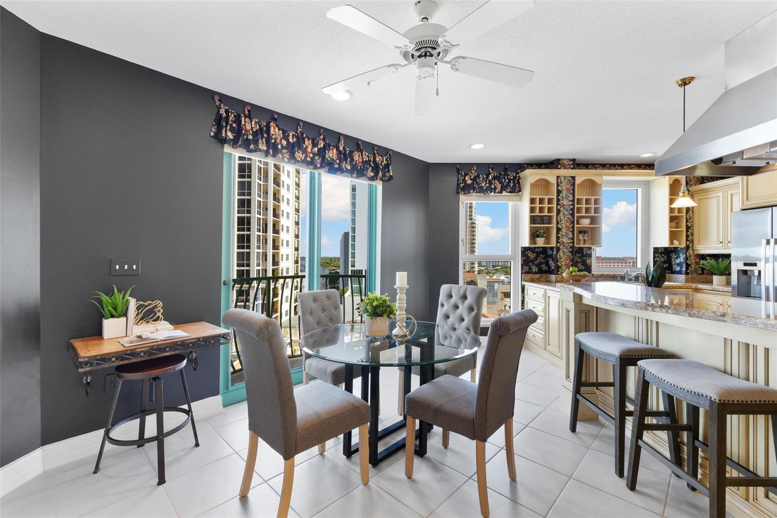 288 Bch Dr #9B ST PETERSBURG, FL 33701