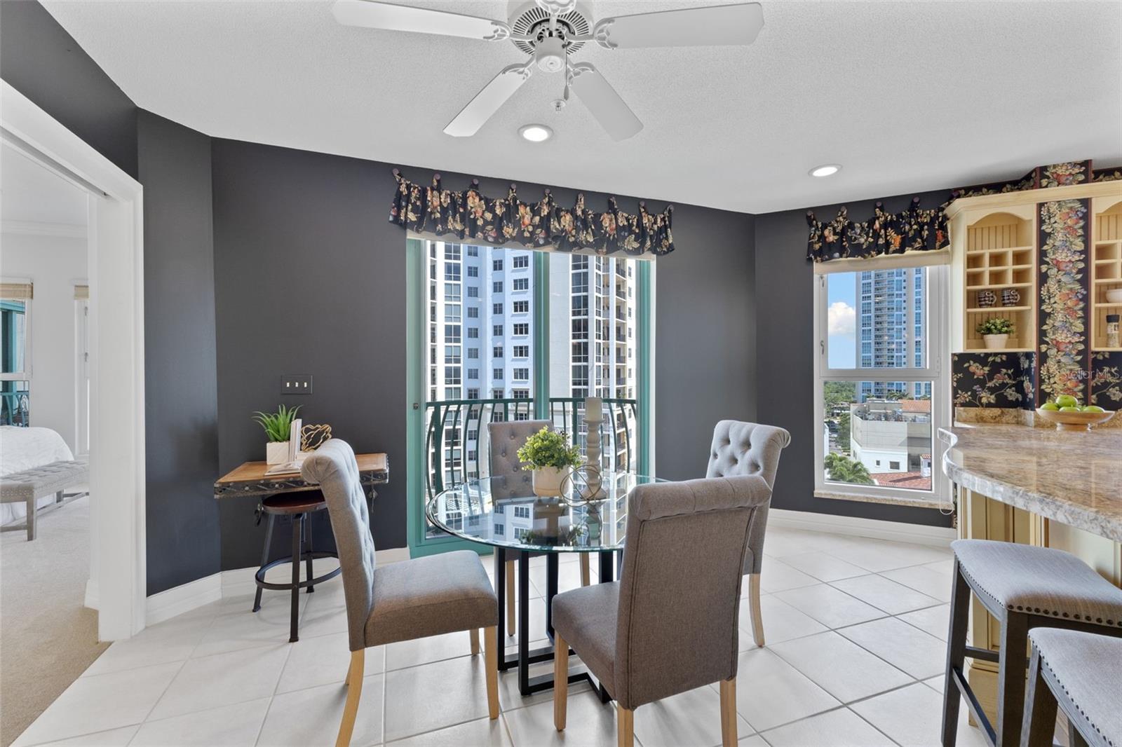 288 Bch Dr #9B ST PETERSBURG, FL 33701