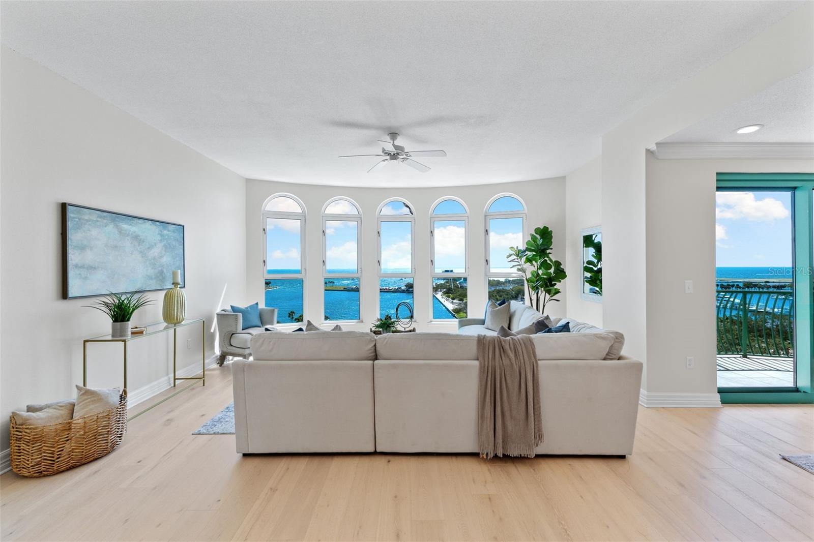 288 Bch Dr #9B ST PETERSBURG, FL 33701