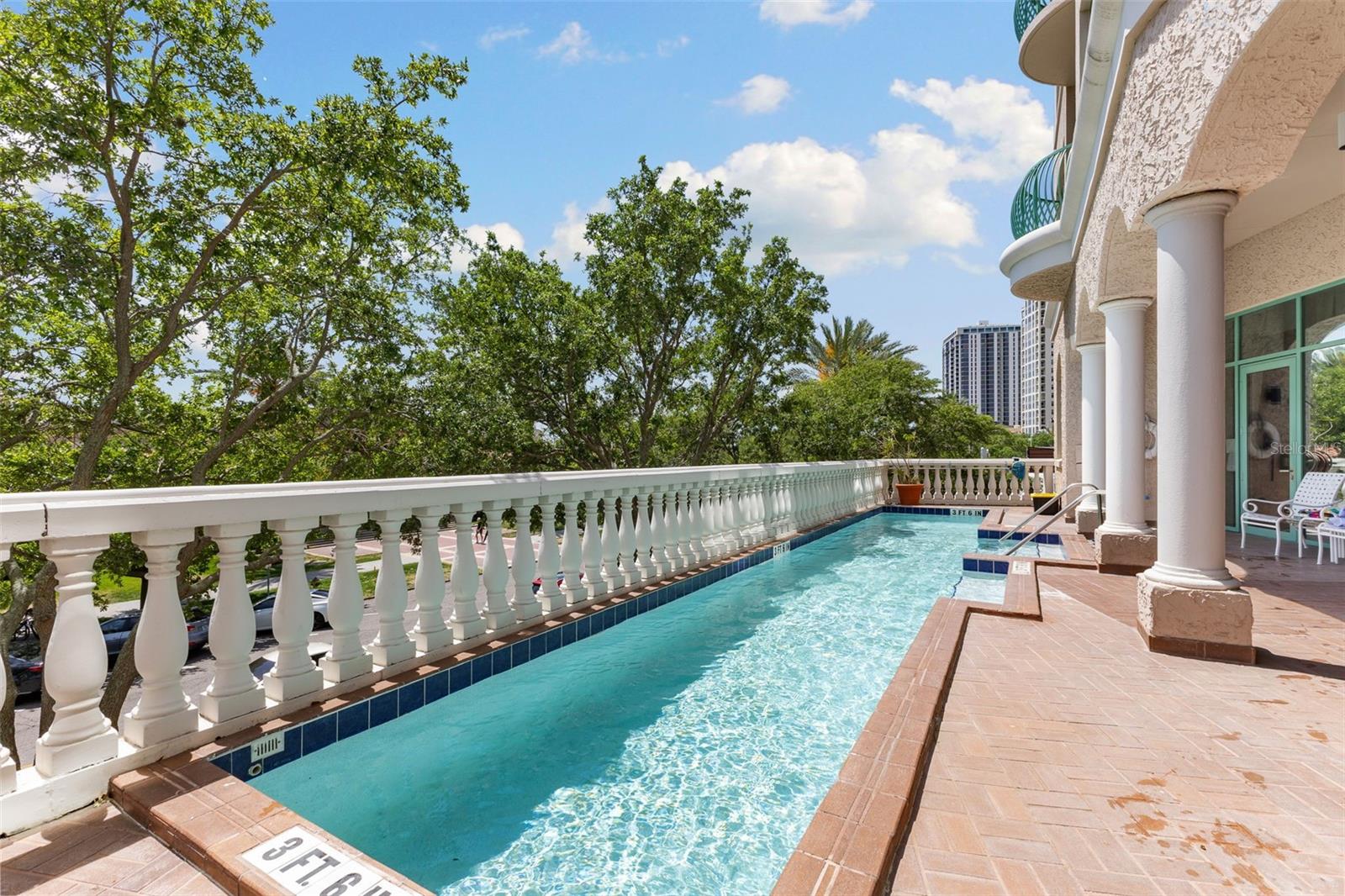 288 Bch Dr #9B ST PETERSBURG, FL 33701