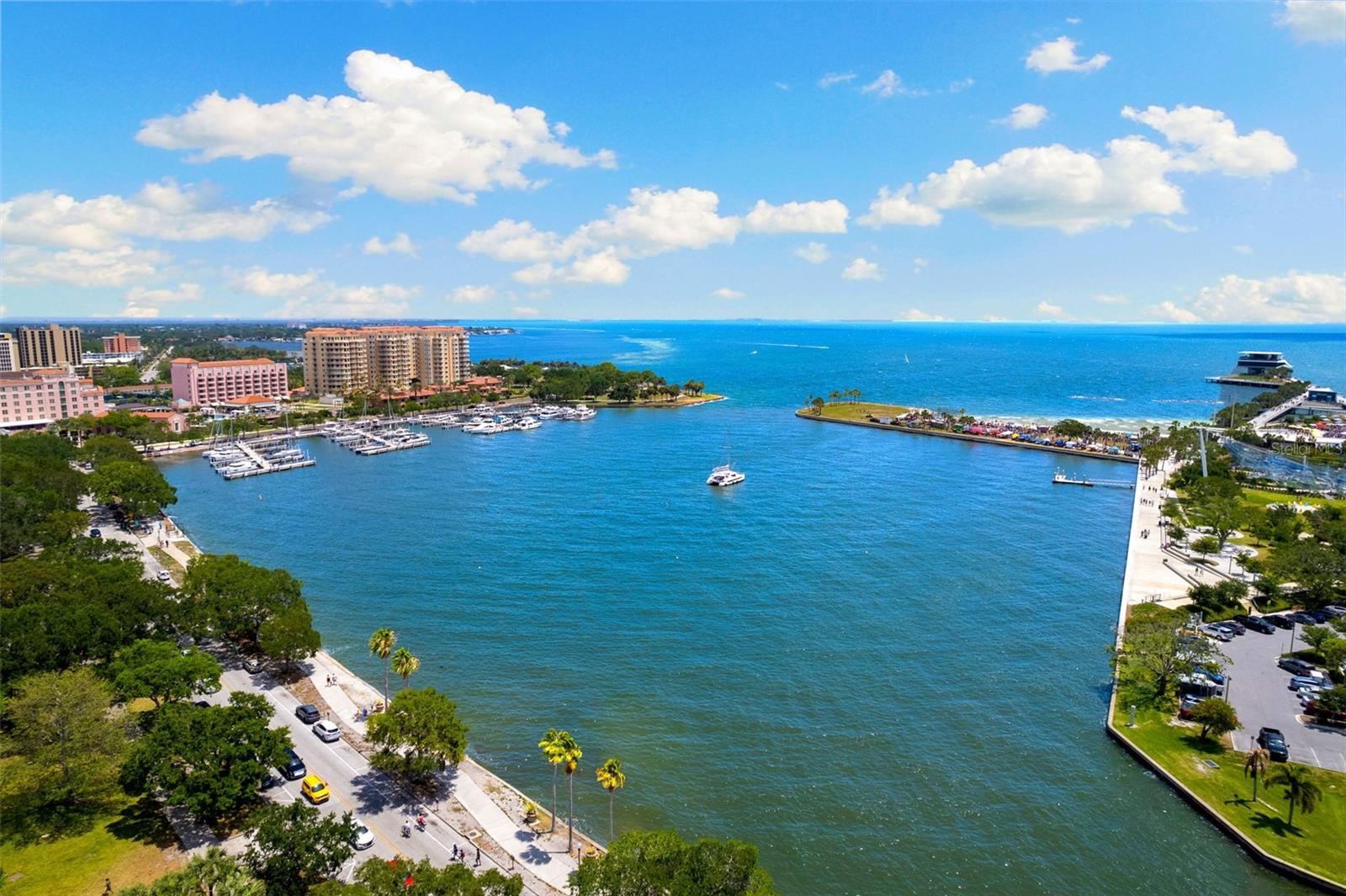 288 Bch Dr #9B ST PETERSBURG, FL 33701
