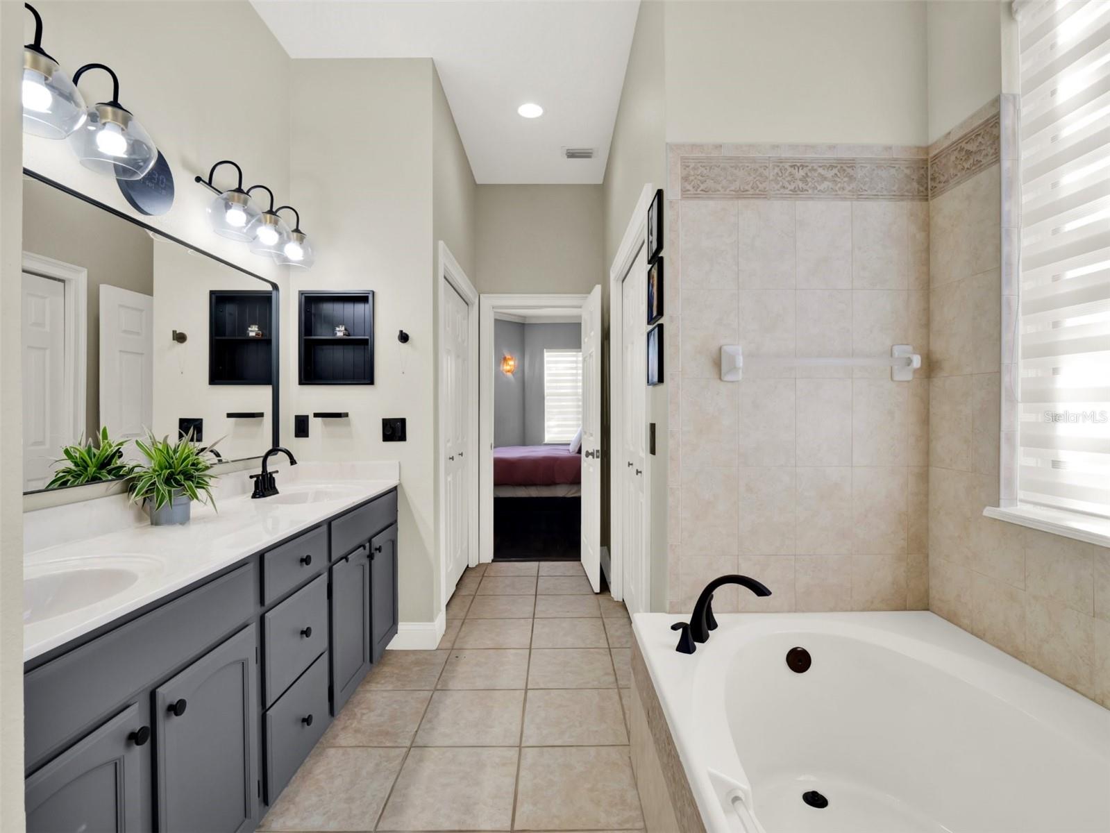 1516 BRIERCLIFF Dr ORLANDO, FL 32806