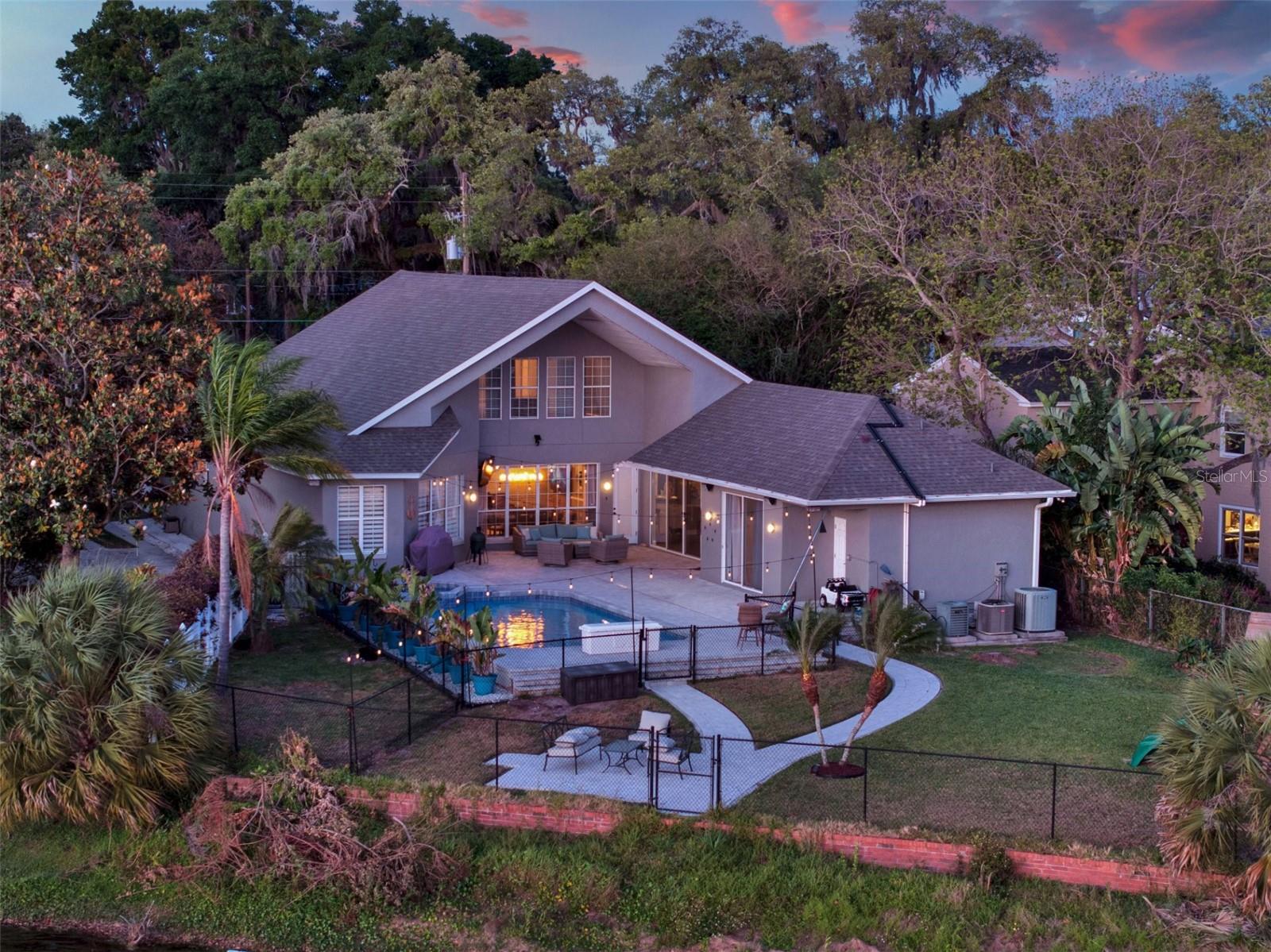 1516 BRIERCLIFF Dr ORLANDO, FL 32806