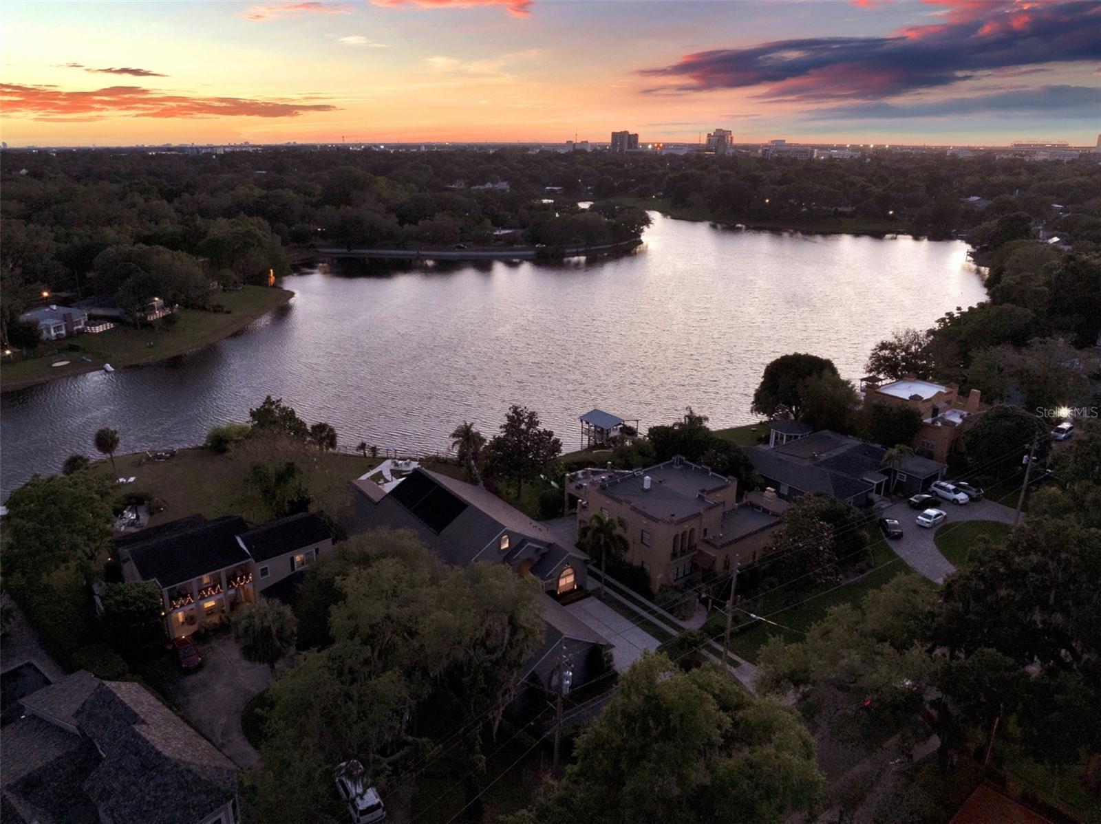 1516 BRIERCLIFF Dr ORLANDO, FL 32806