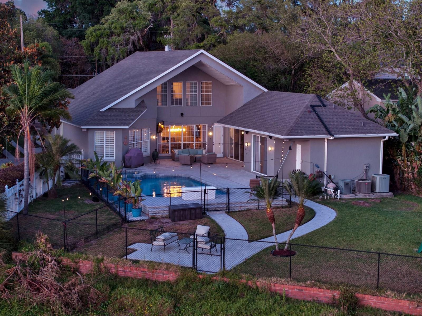 1516 BRIERCLIFF Dr ORLANDO, FL 32806