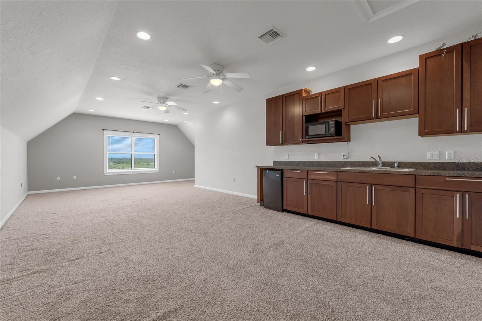 1698 TAYLOR Rdg Cir KISSIMMEE, FL 34744