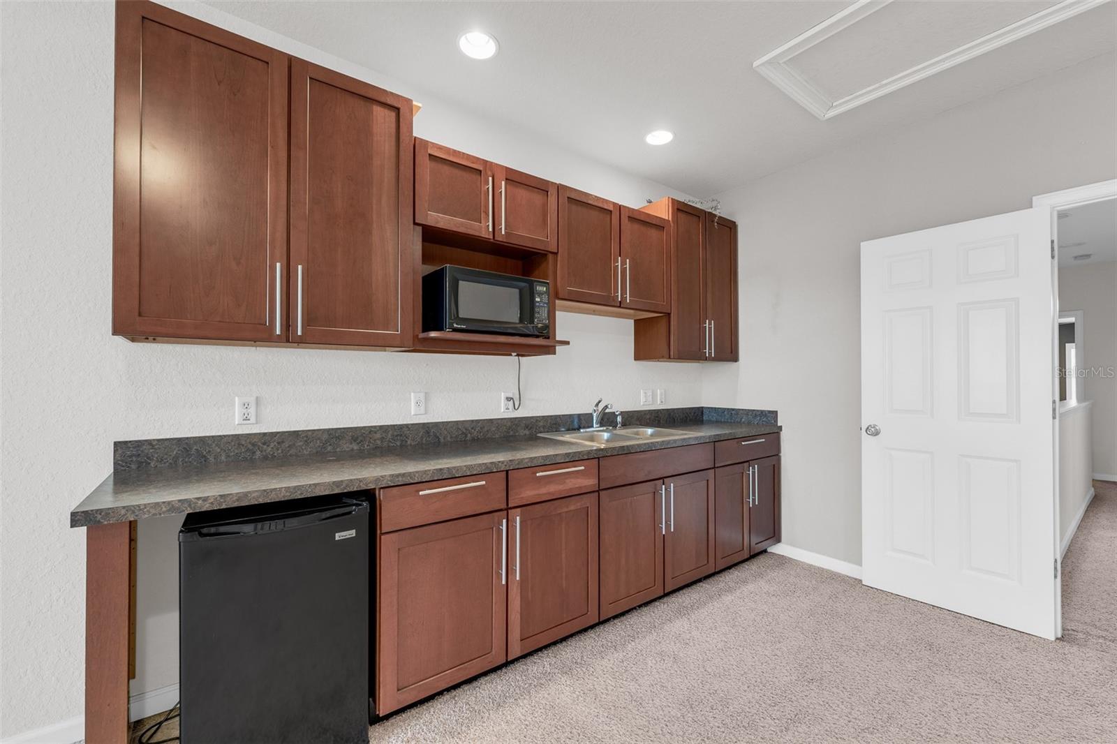 1698 TAYLOR Rdg Cir KISSIMMEE, FL 34744