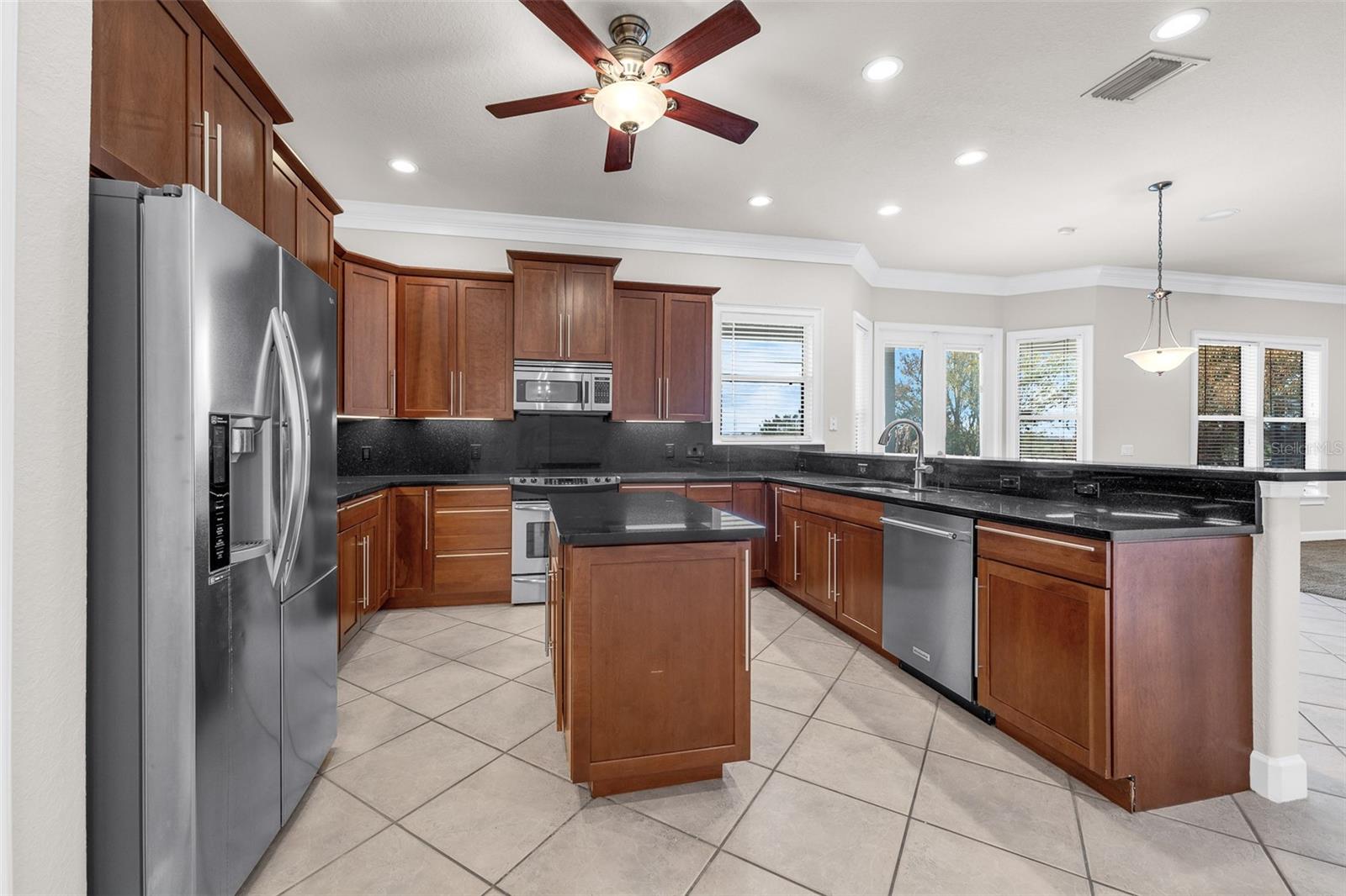 1698 TAYLOR Rdg Cir KISSIMMEE, FL 34744