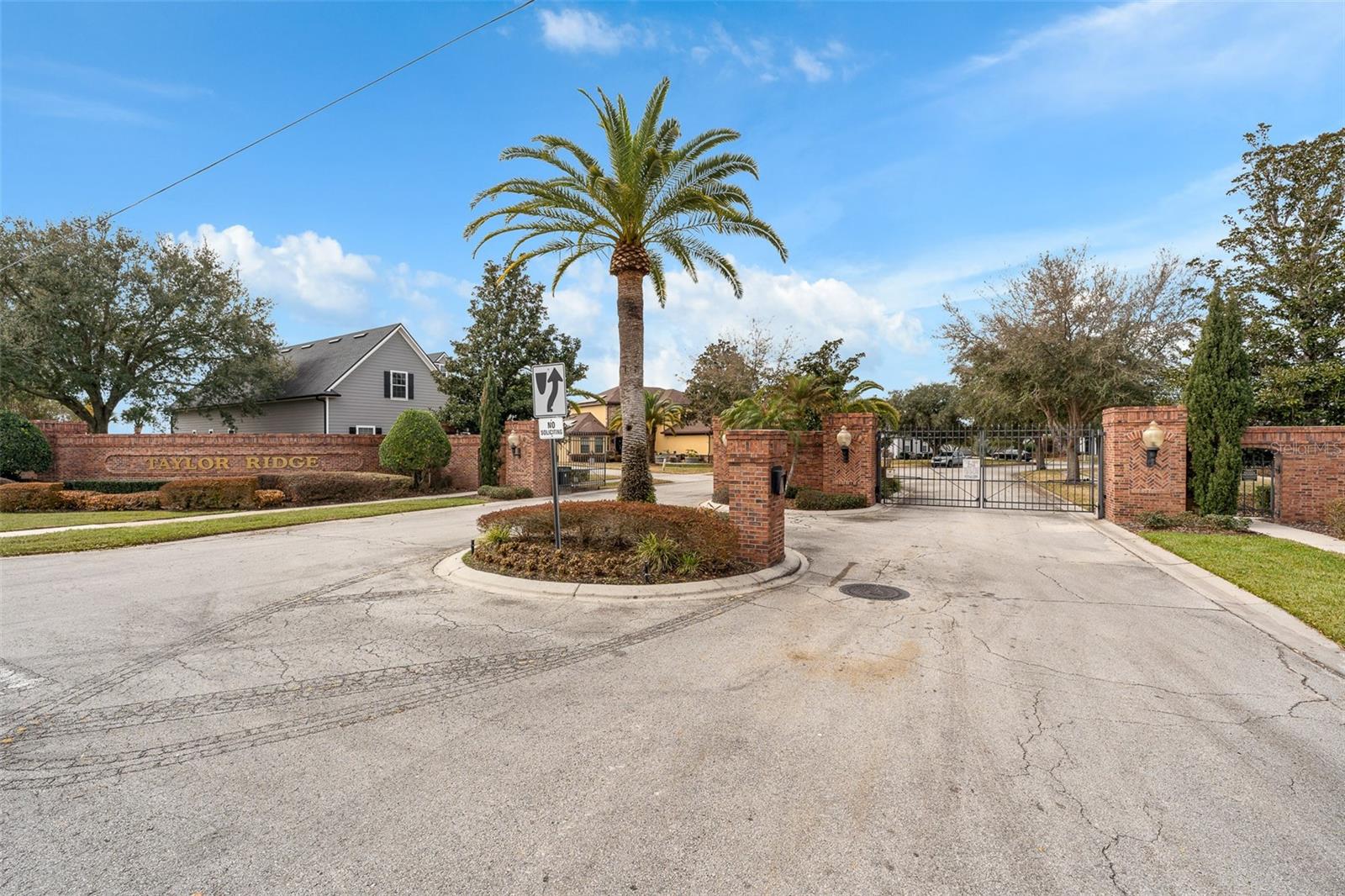 1698 TAYLOR Rdg Cir KISSIMMEE, FL 34744