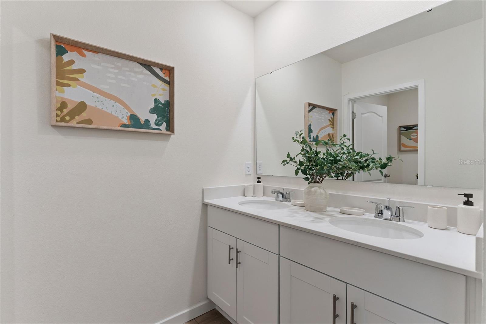 1809 HOWARD MESA Dr KISSIMMEE, FL 34744