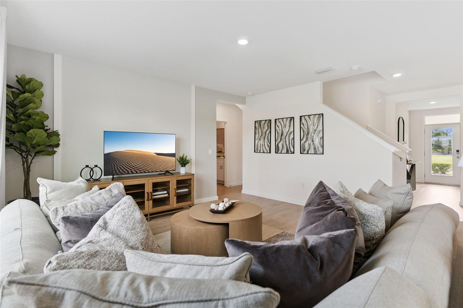 1809 HOWARD MESA Dr KISSIMMEE, FL 34744